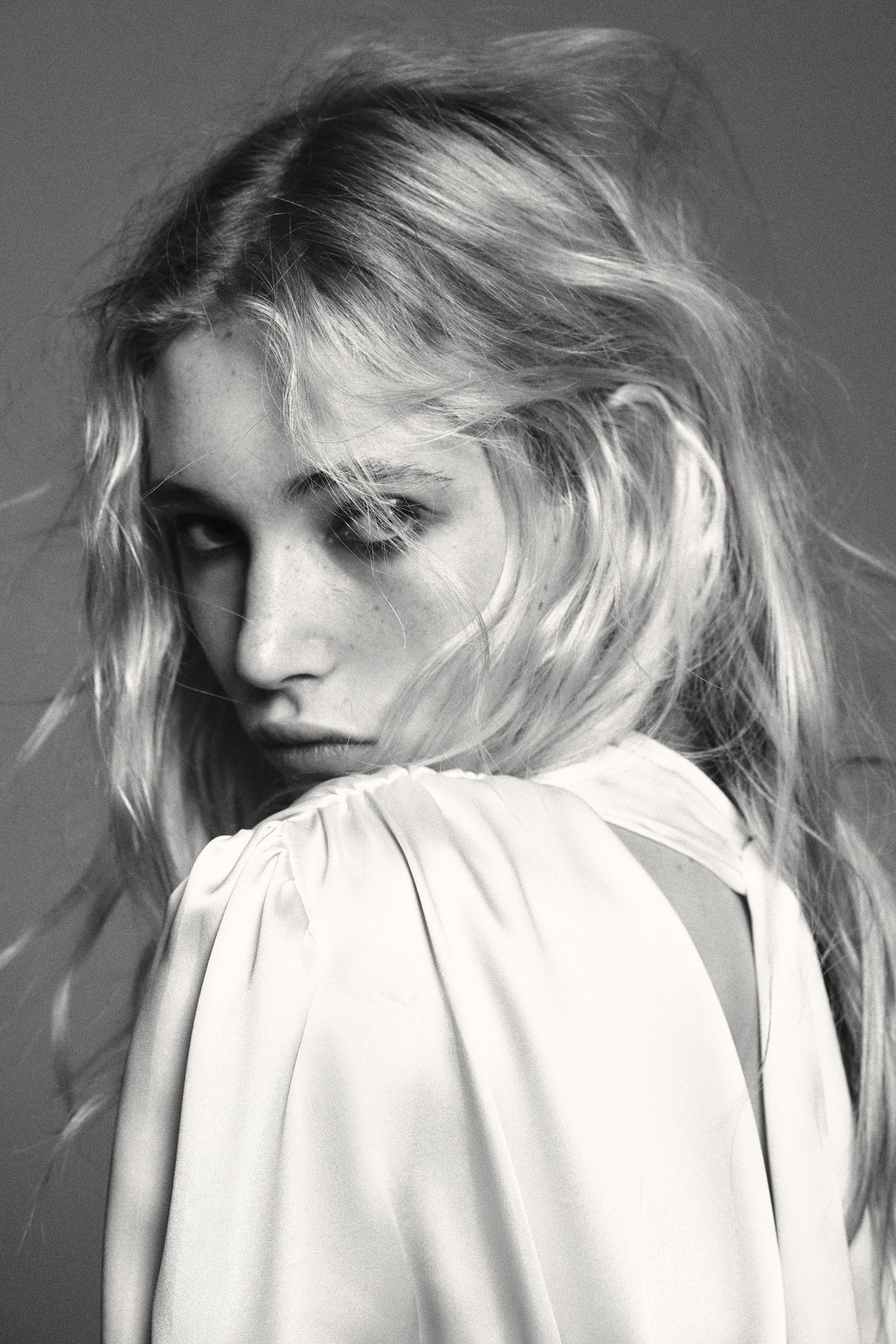 Satinhemd mit Schleife