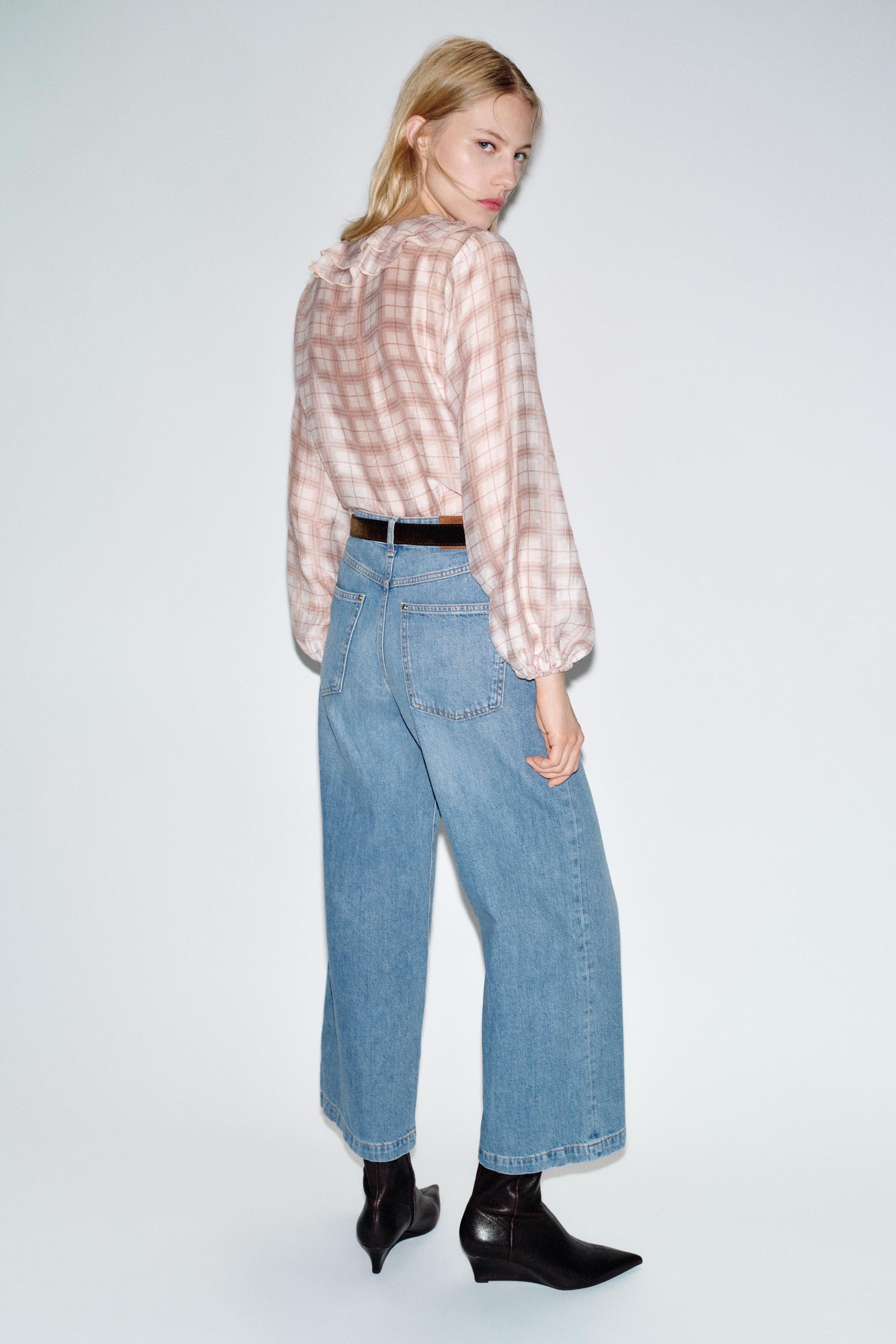 Wide Leg Cropped Jeans