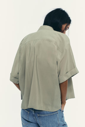 Fließendes Kurzarmhemd