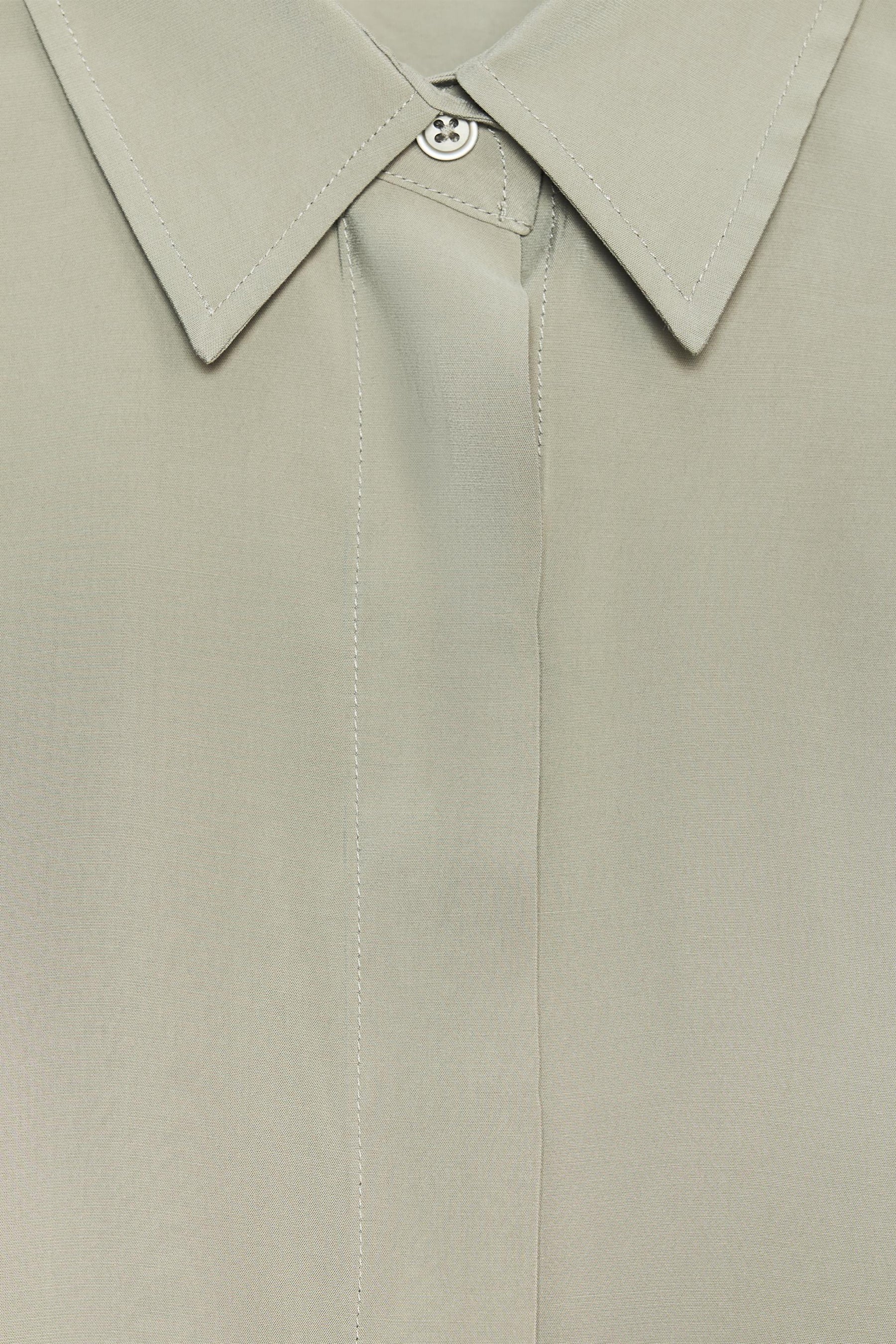 Fließendes Kurzarmhemd