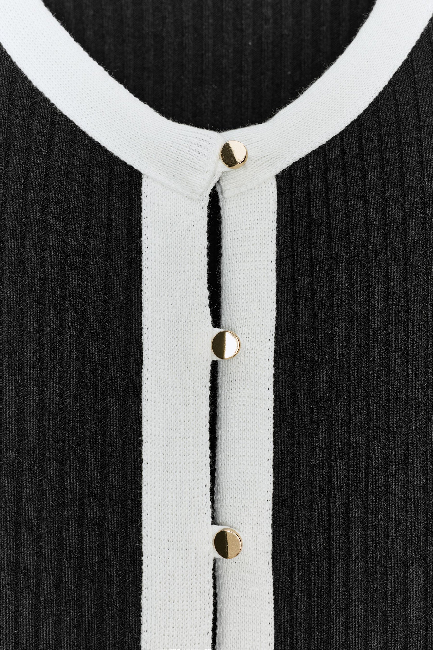 Kontrastfarbener Strickcardigan