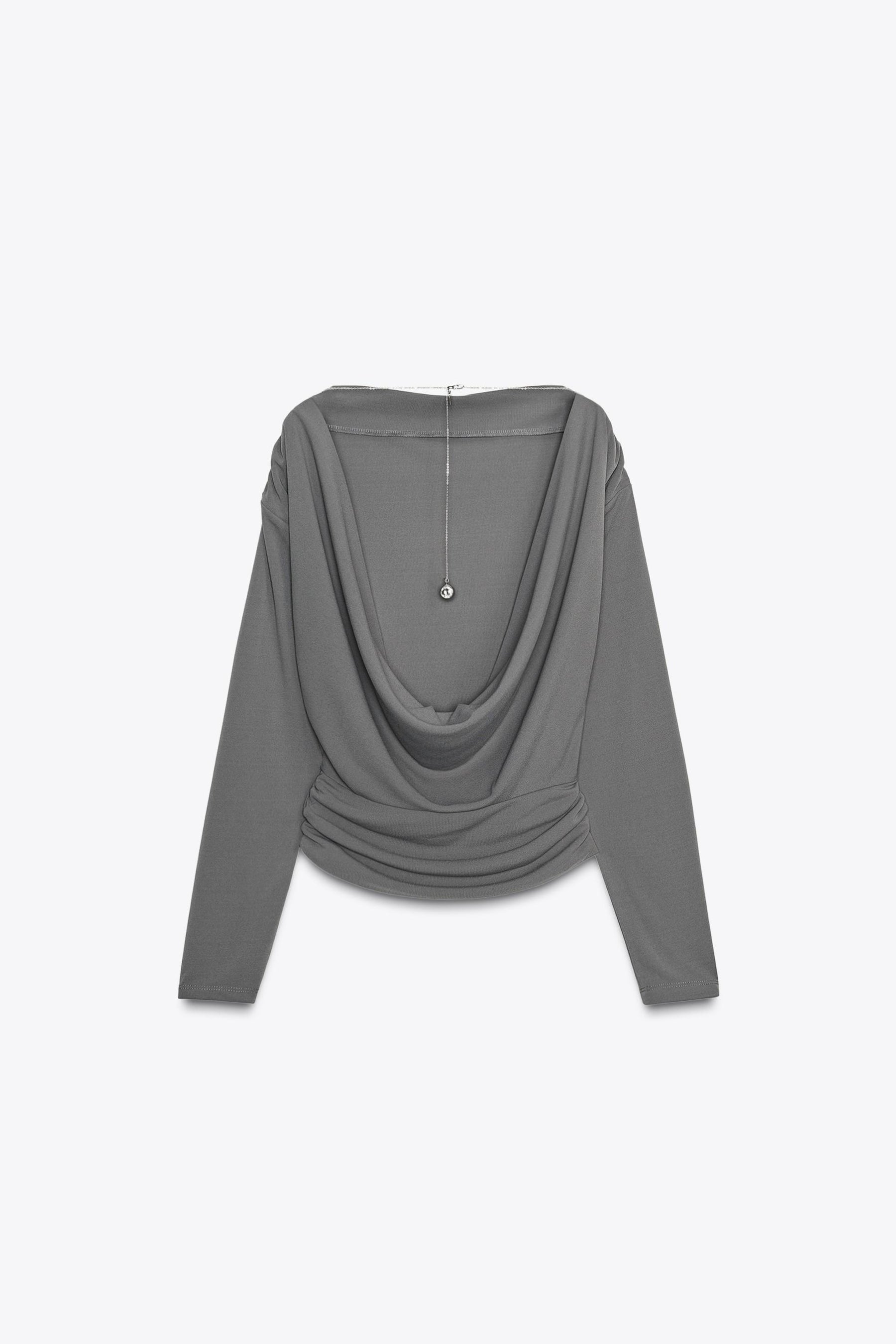 Top mit drapiertem Rücken