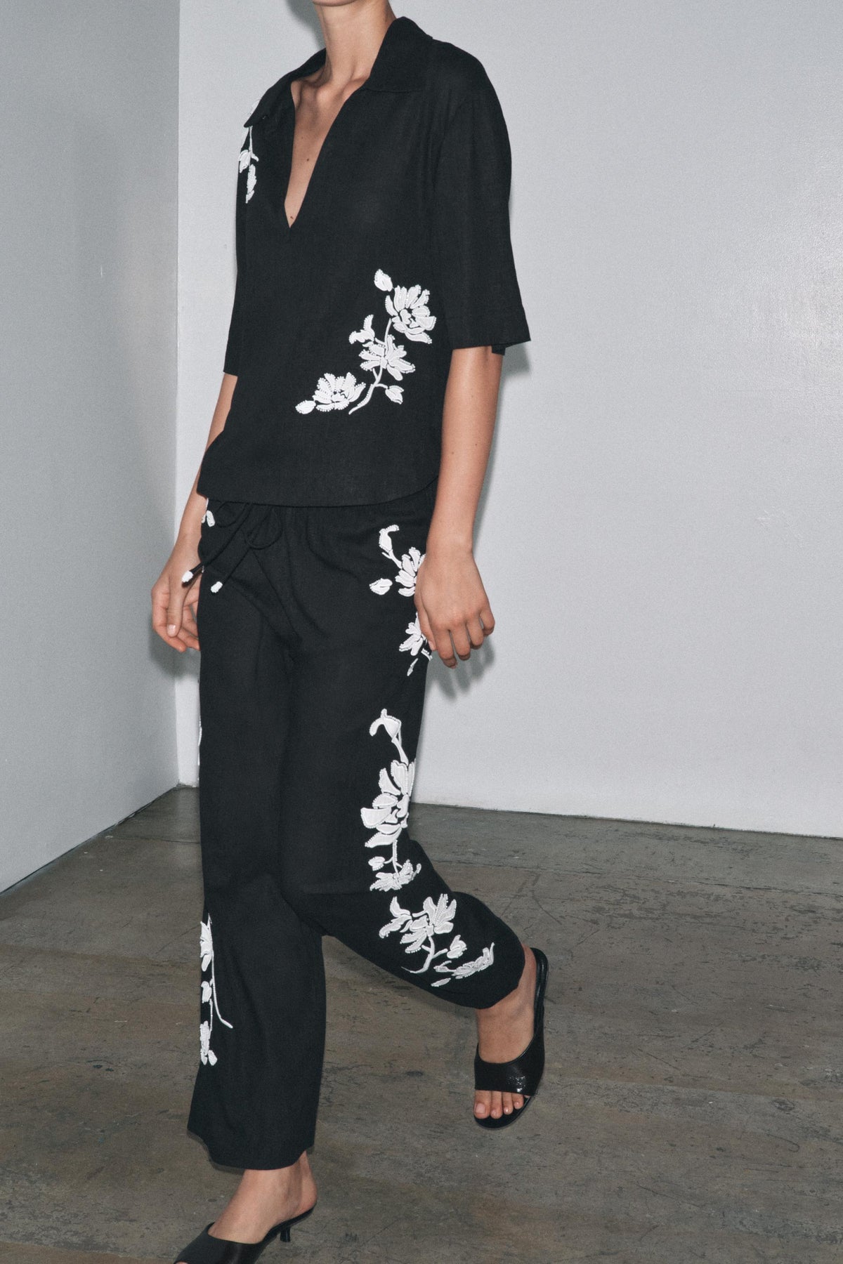 Perlenbesticktes Hemd