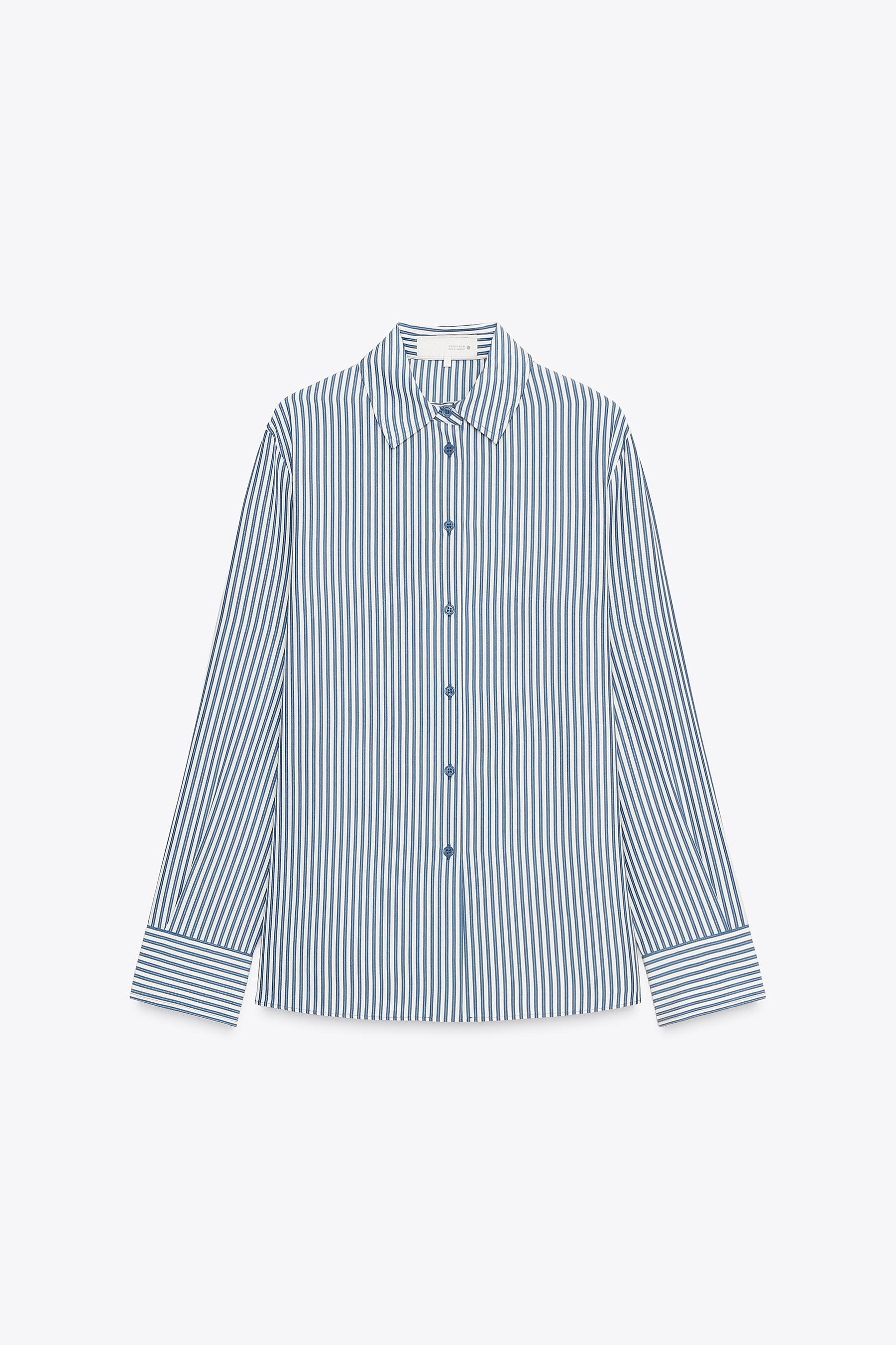 Gestreiftes, fließendes Hemd