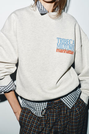 Sweatshirt mit kontrastierendem Slogan