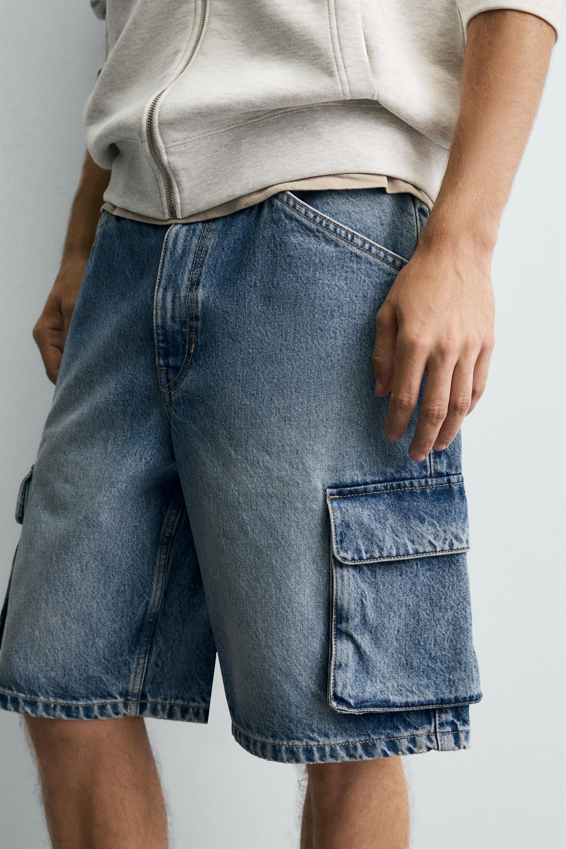 DENIM CARGO BERMUDA SHORTS - Image 5