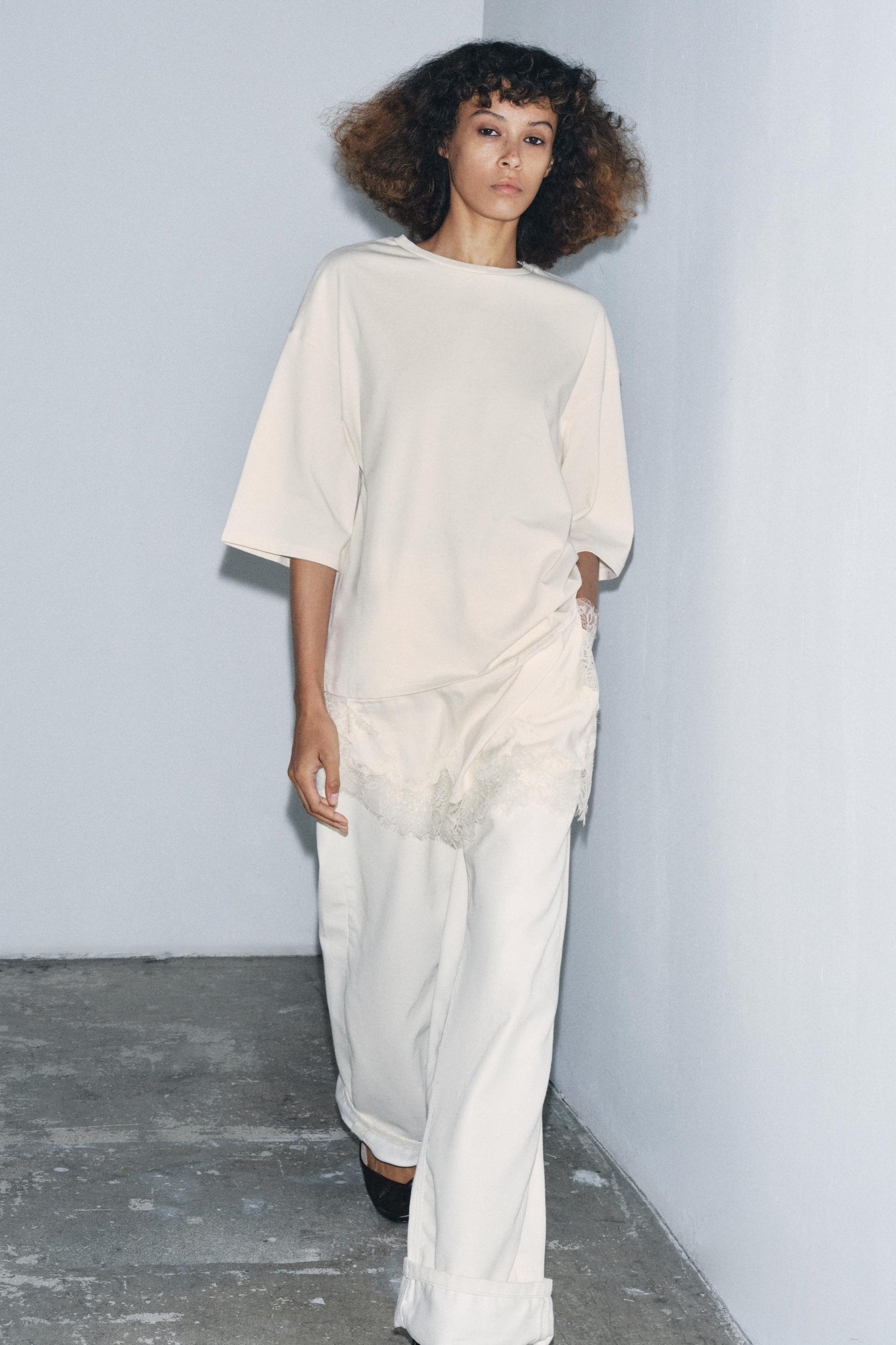 Kombiniertes Spitzen-T-Shirt