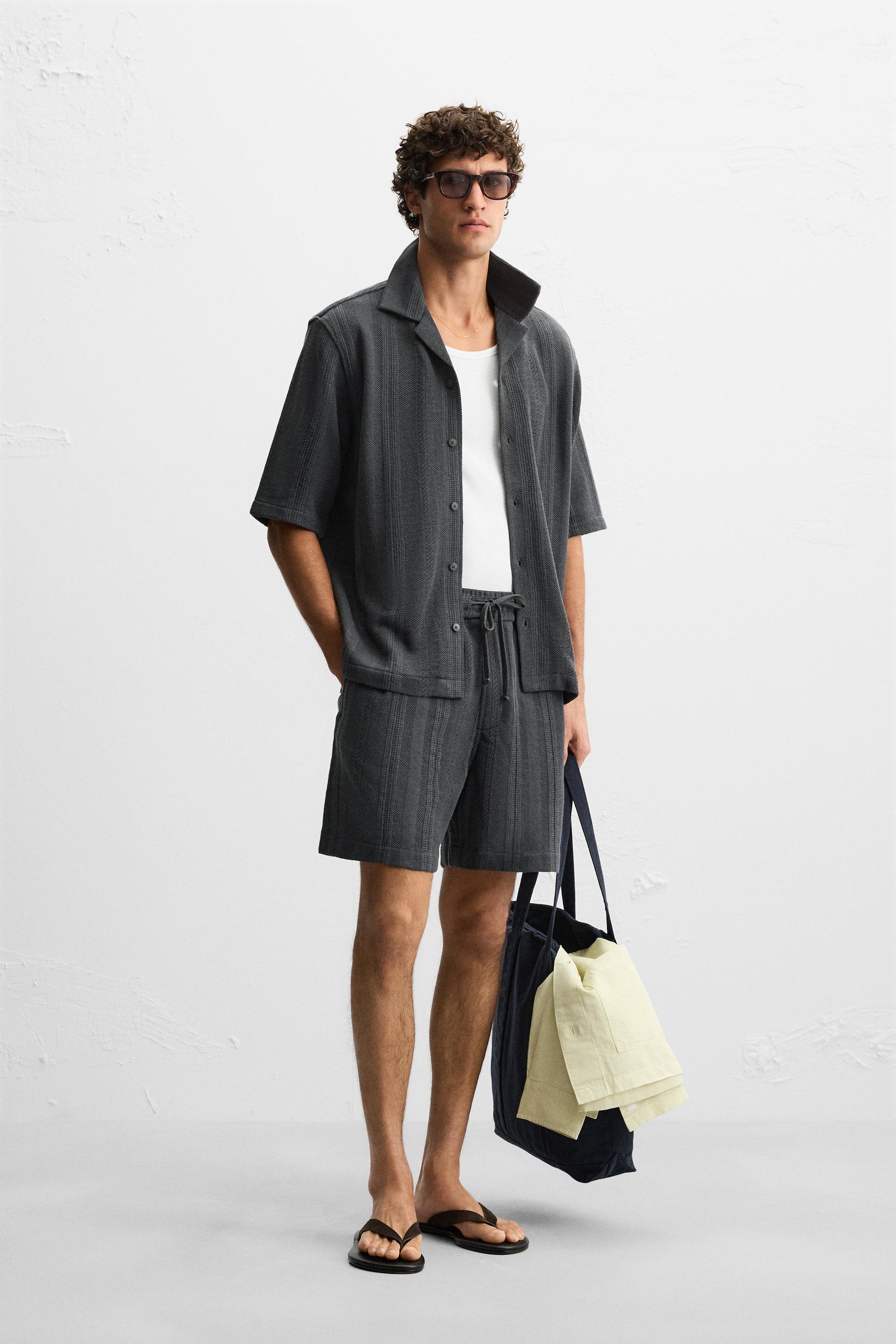 JACQUARD TEXTURED BERMUDA SHORTS - Image 1