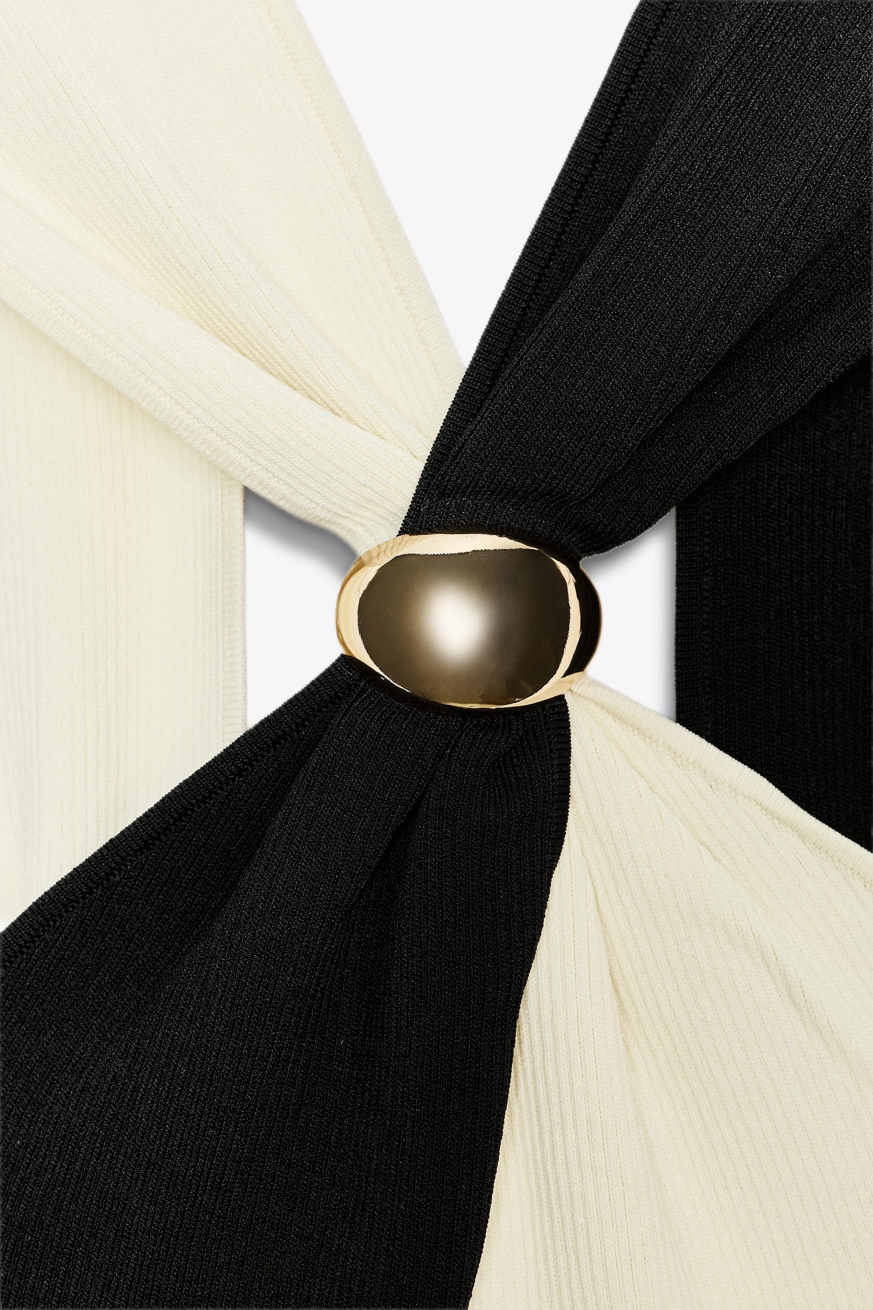 Neckholder-Top mit Zierborte