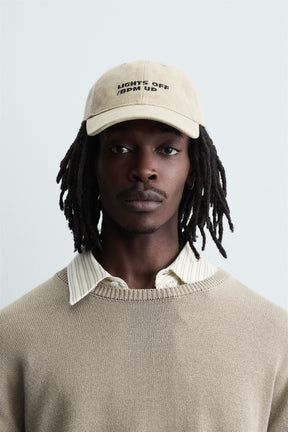 CONTRAST EMBROIDERY CAP - Image 1