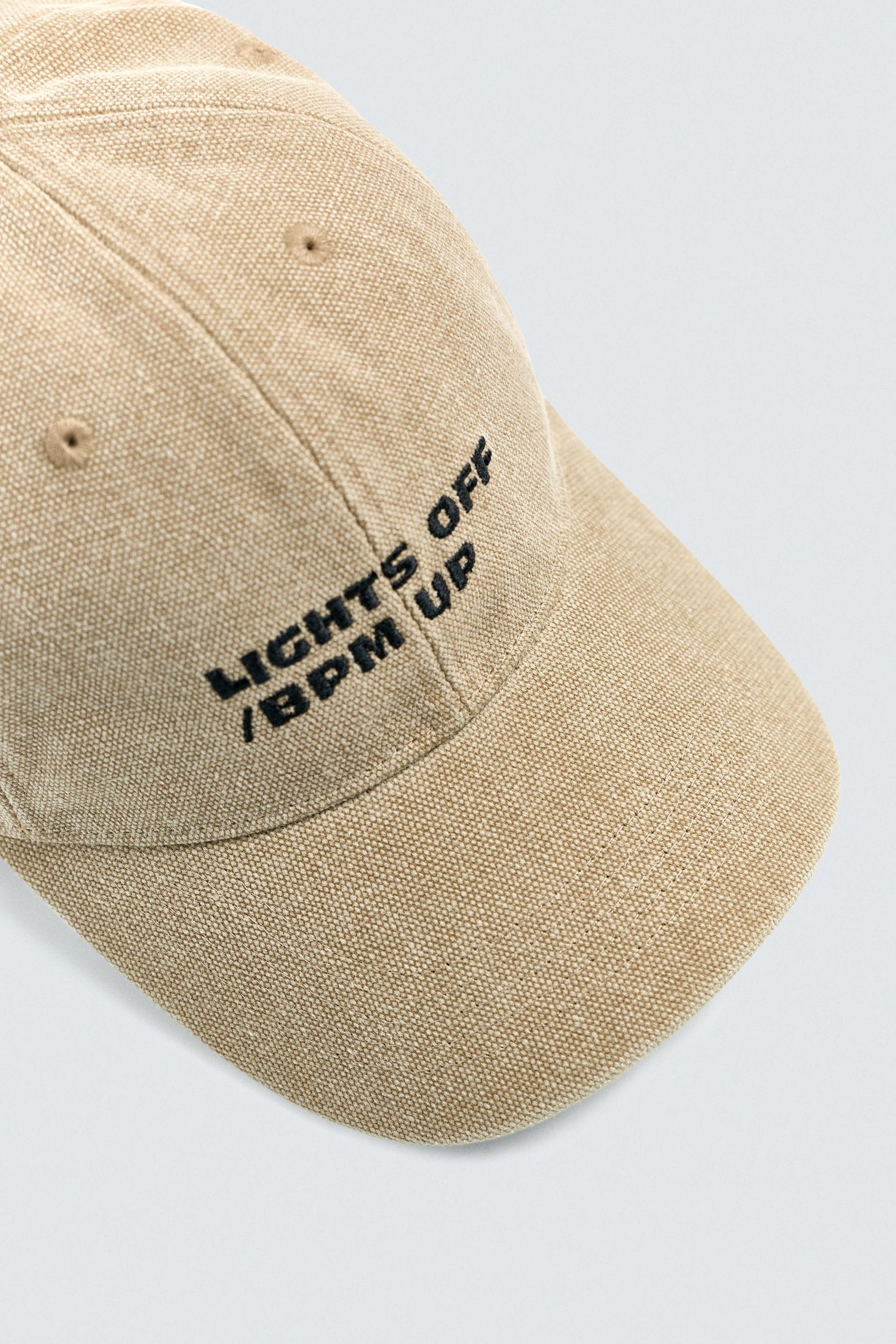 CONTRAST EMBROIDERY CAP - Image 6