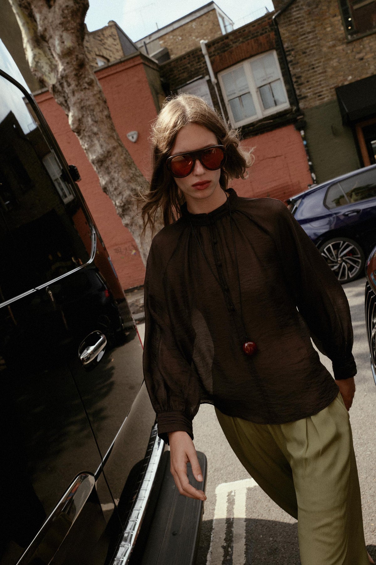 Transparente Bluse mit Puffärmeln