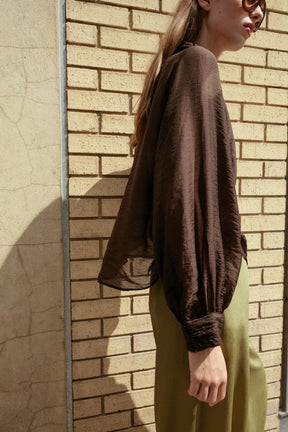 Transparente Bluse mit Puffärmeln