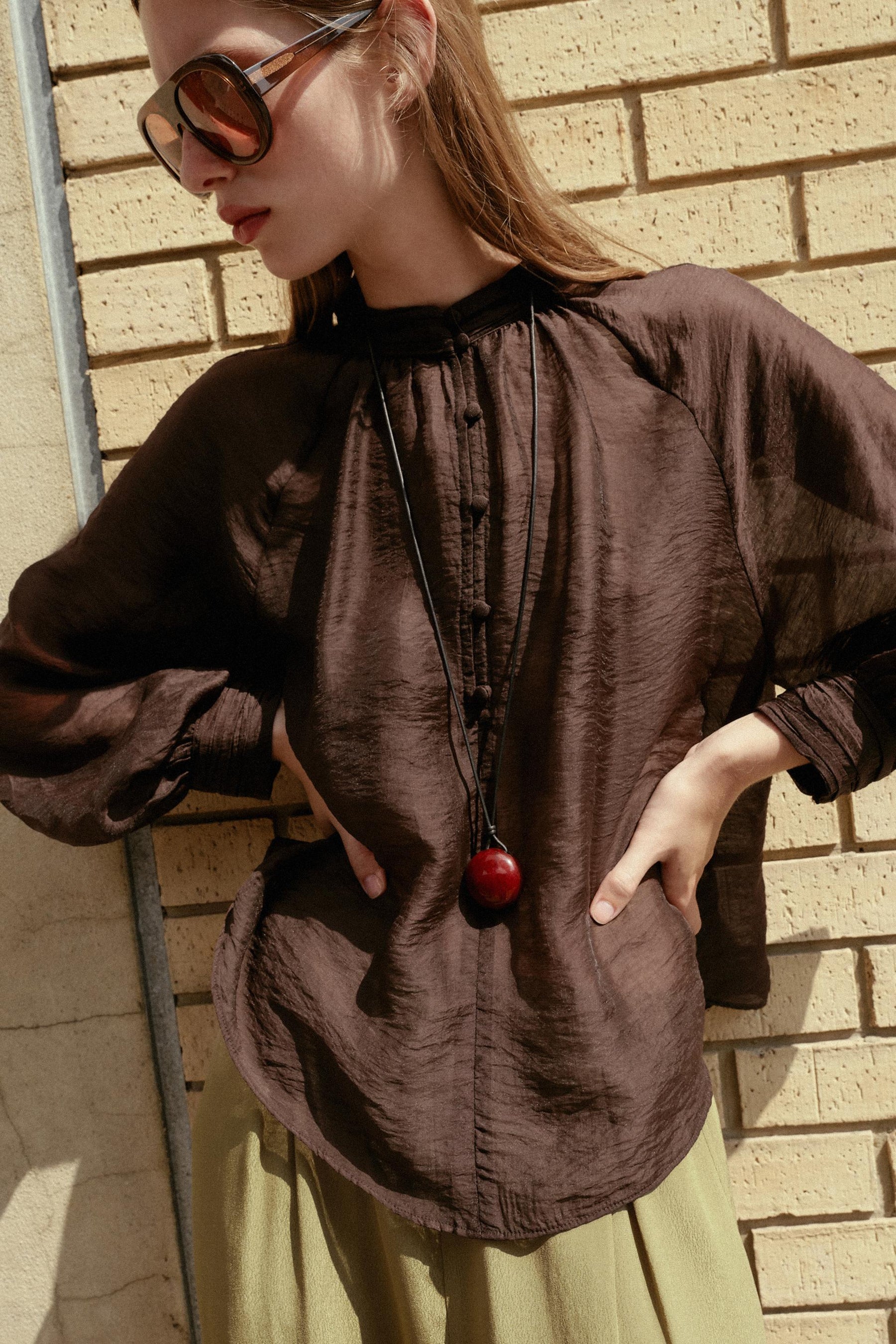 Transparente Bluse mit Puffärmeln