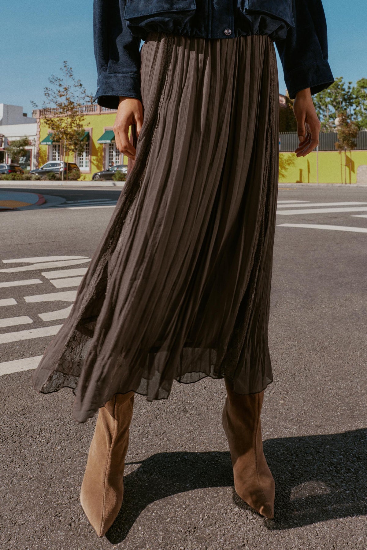 Godet-Rock aus Spitze