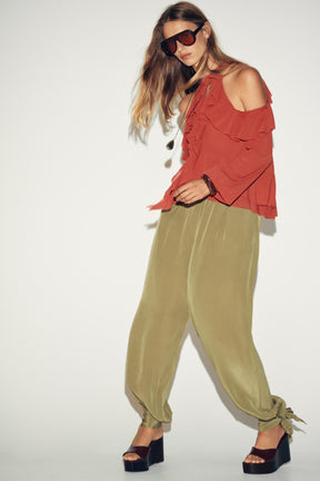 Rüschenbluse mit Neckholder