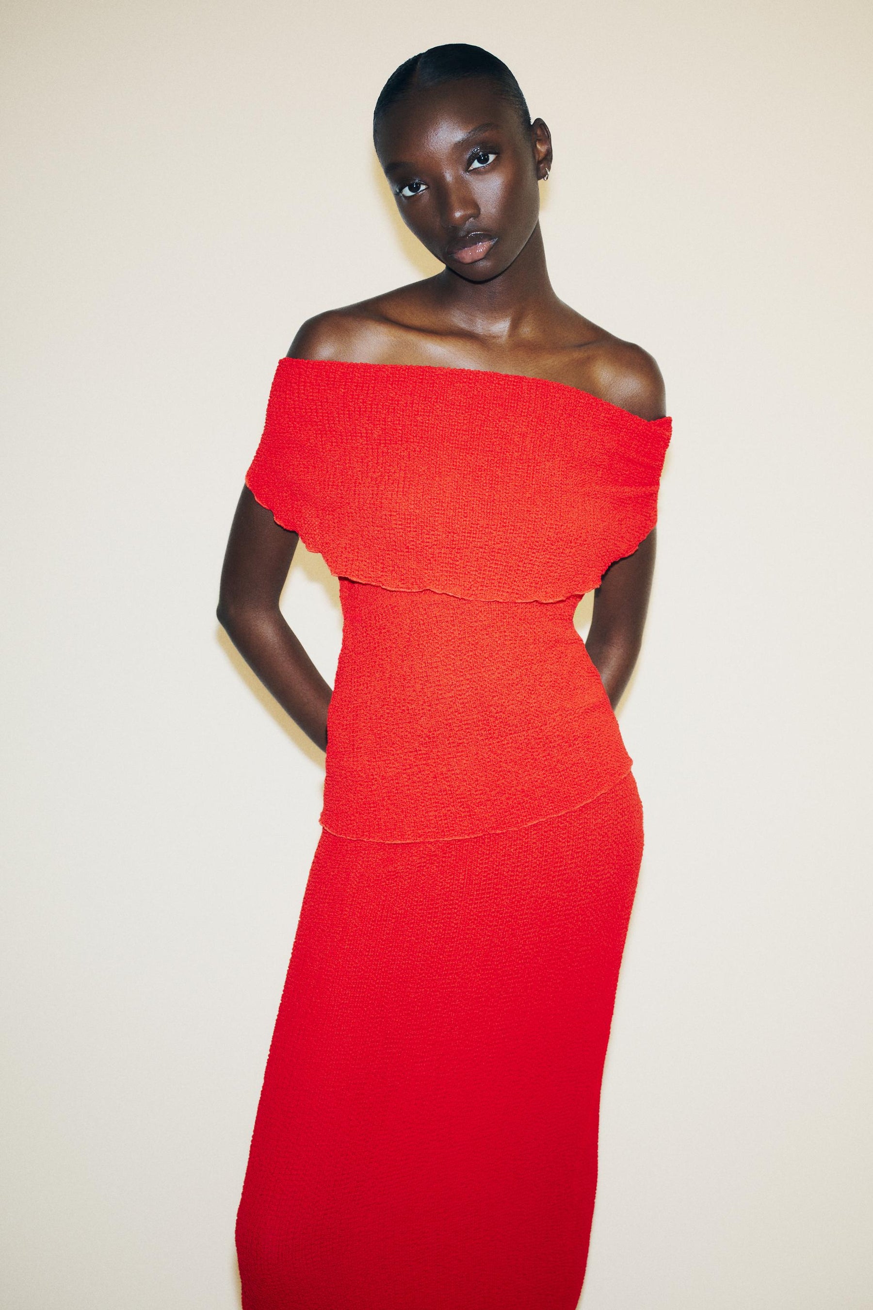 langer Rock mit Struktur