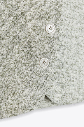 Rustikales Top mit Knöpfen