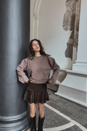 Nietenbesetztes Sweatshirt