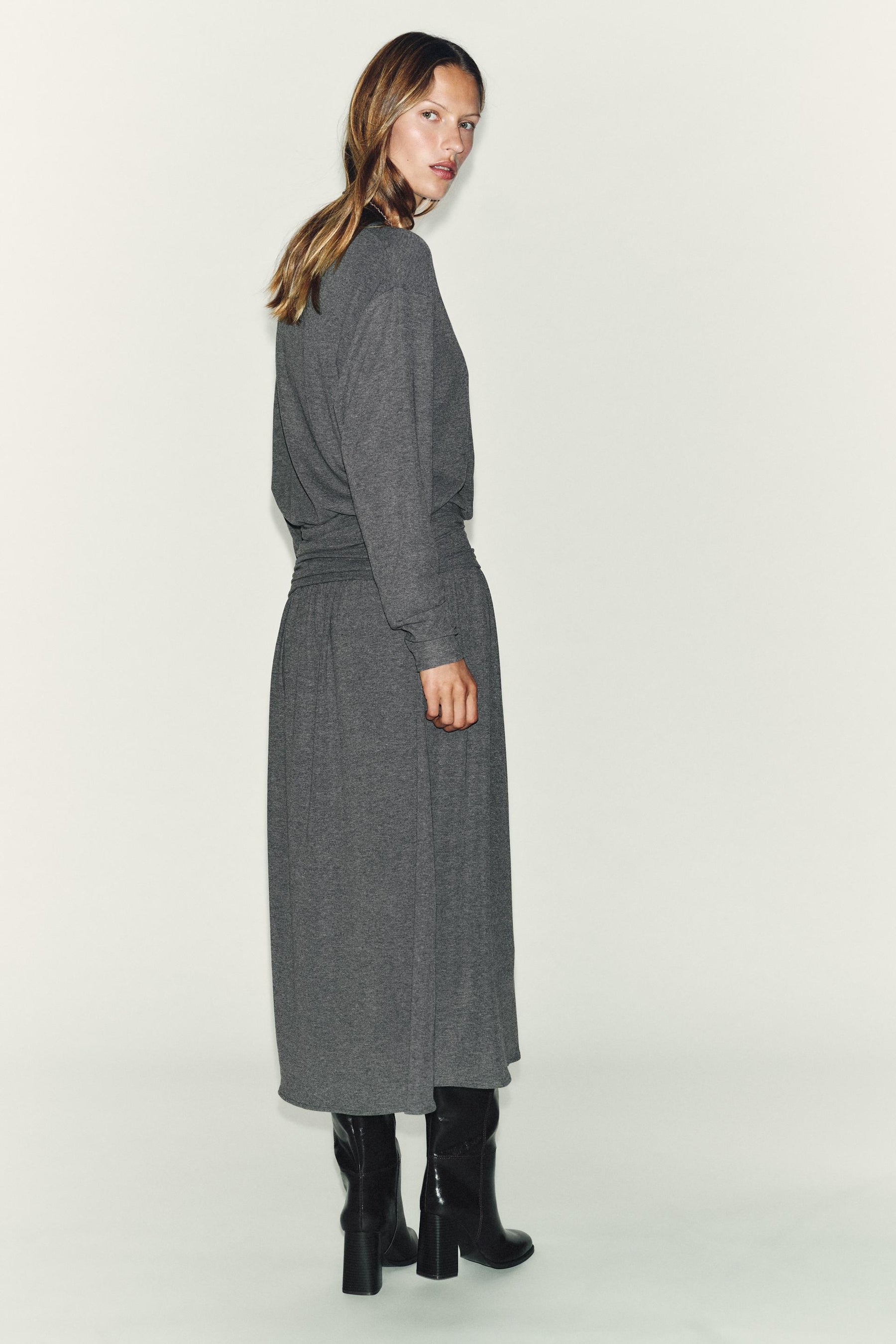 Kleid mit weichem Bund