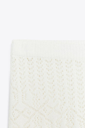 Shorts mit Ausschnitt