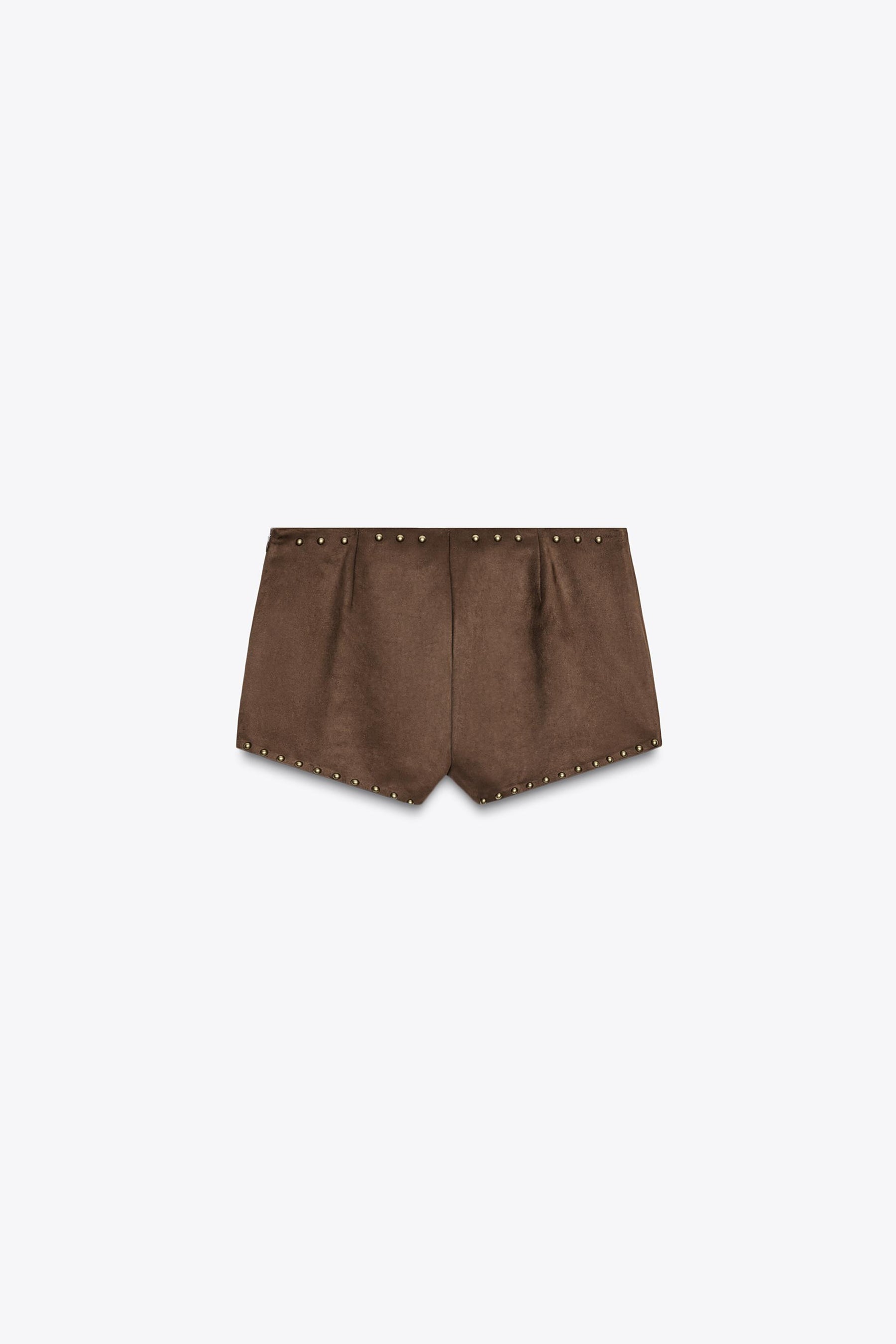 Shorts aus Kunstwildleder mit Nieten