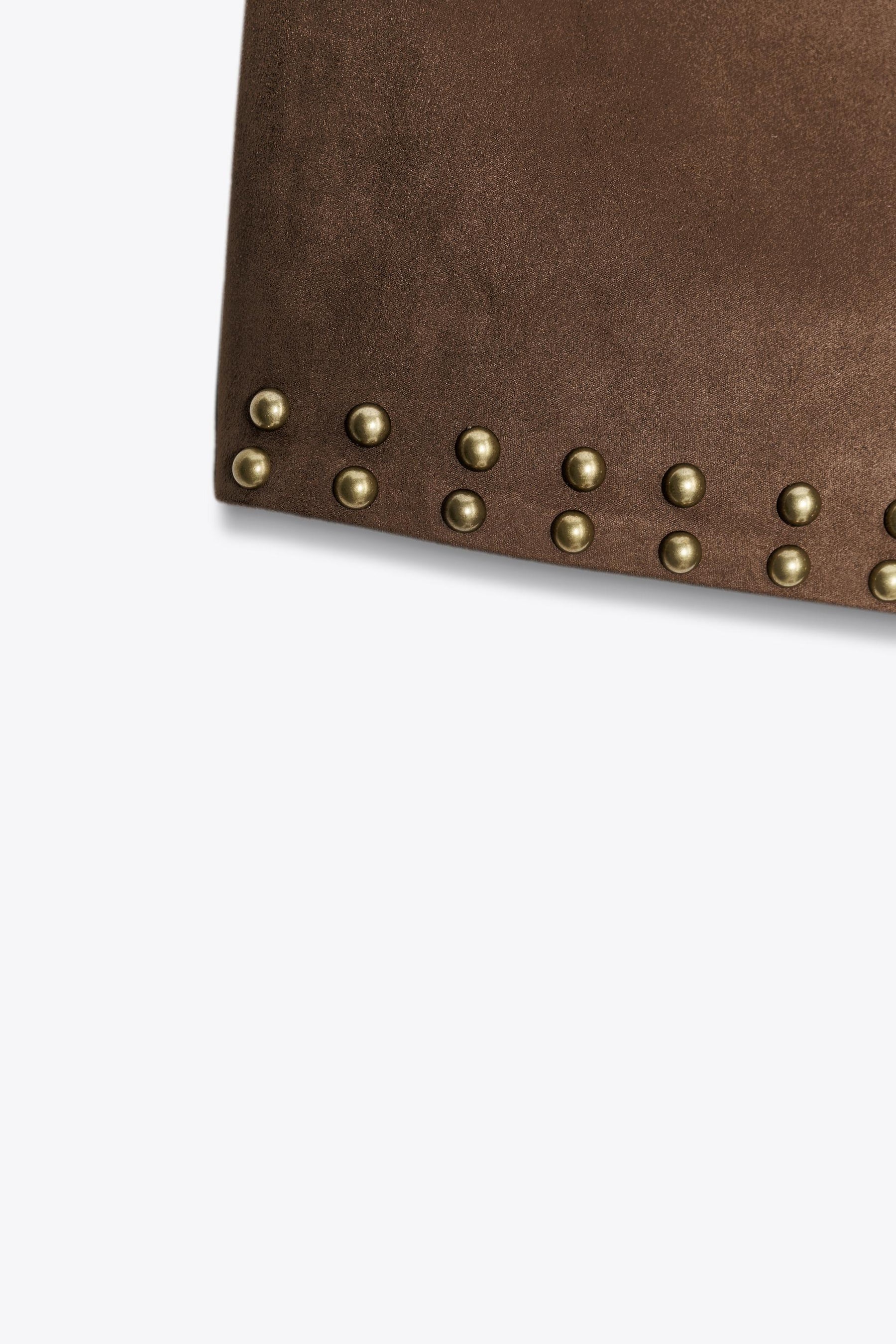 Shorts aus Kunstwildleder mit Nieten