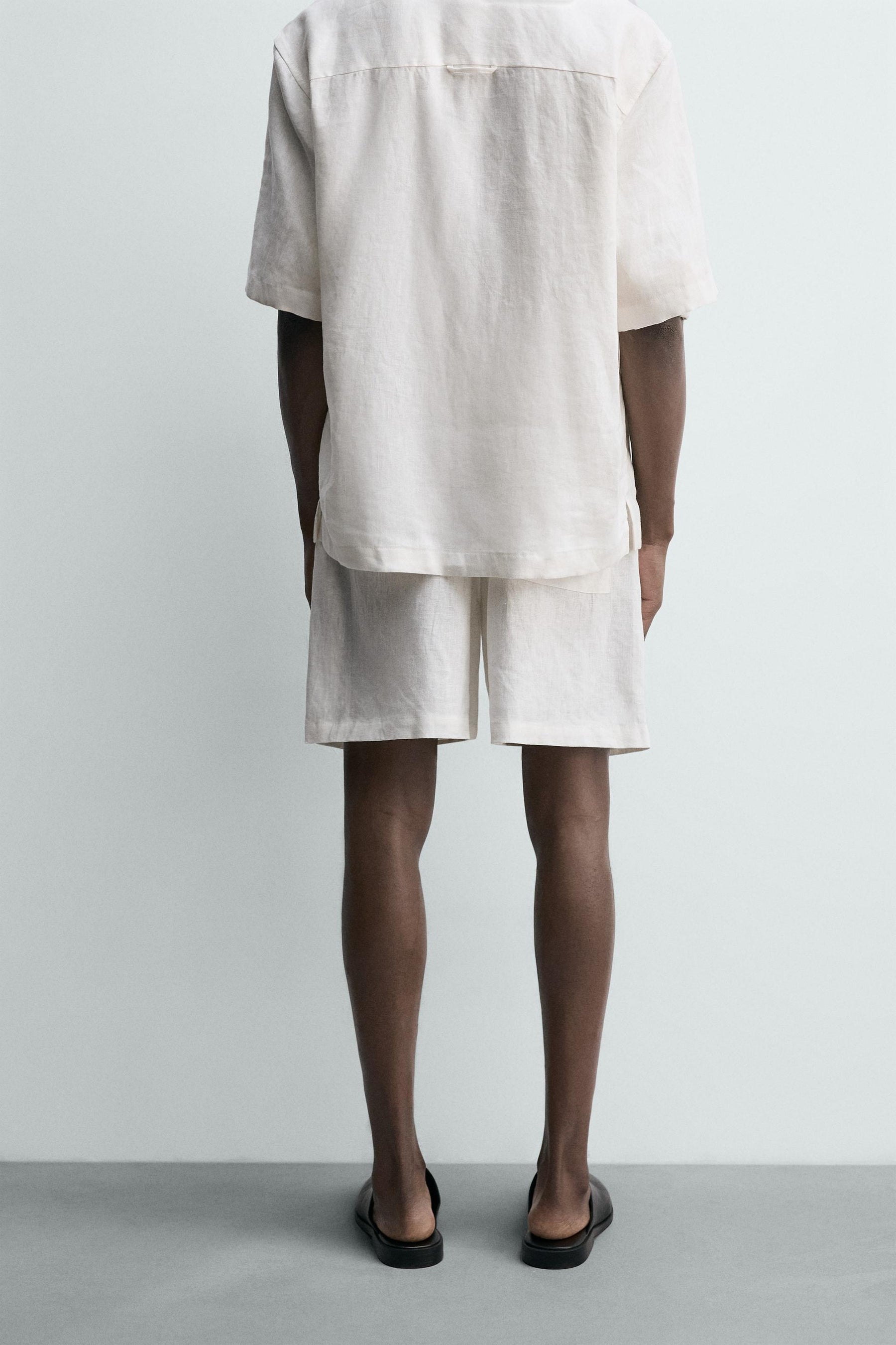 Relaxed Linen Shorts