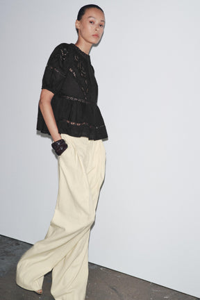 Bestickte romantische Bluse