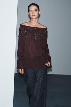 Bestickte Bluse in limitierter Auflage