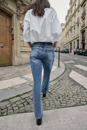 Gerade geschnittene Jeans mit niedrigem Bund