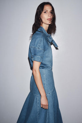 Jeanshemd mit Krawatte