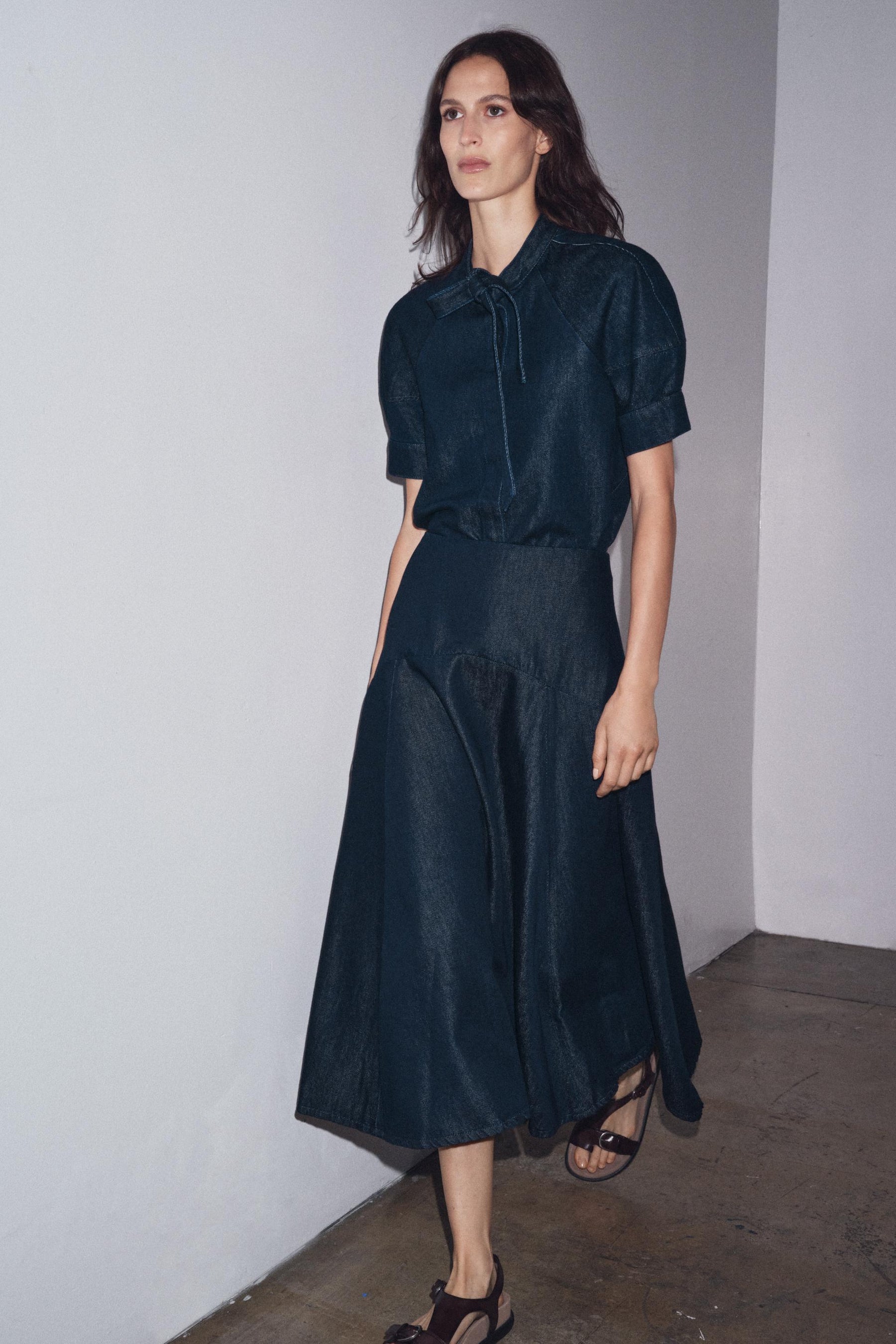 Jeanshemd mit Krawatte