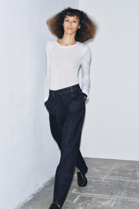 Gestreifte Ballonjeans mit mittelhohem Bund