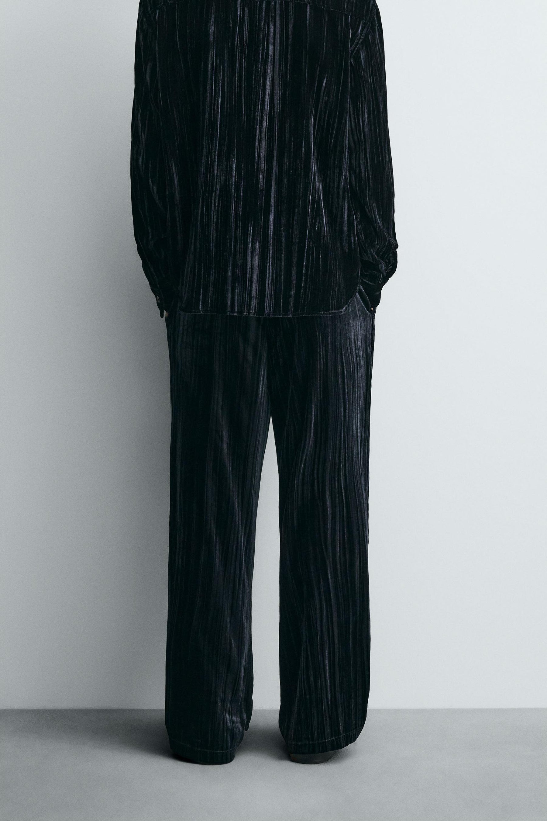 PLEATED VELVET TROUSERS - Image 3