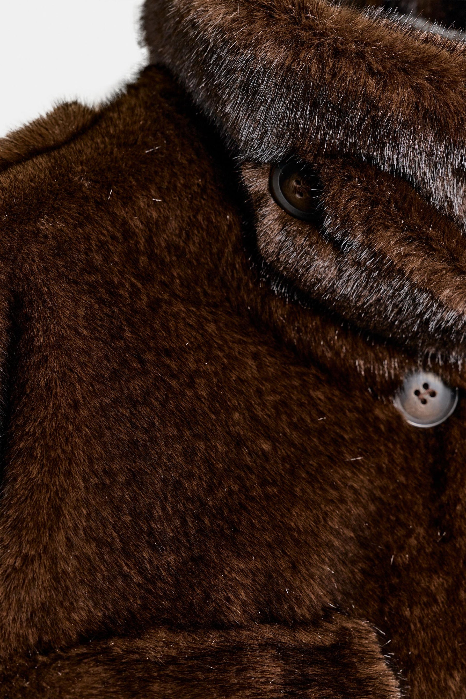 KURZE BOMBERJACKE MIT