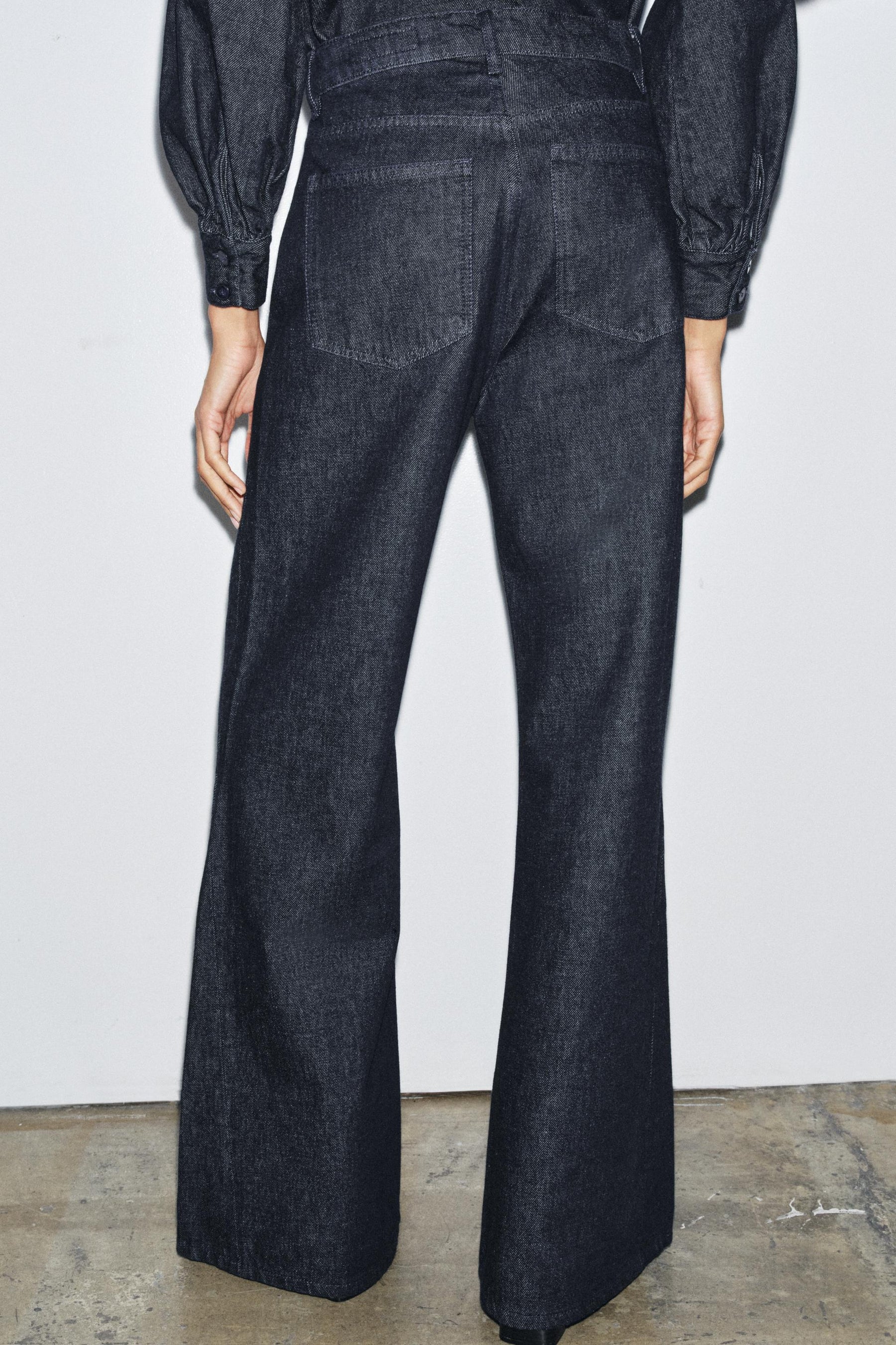 High-Waist-Jeans mit weitem Bein