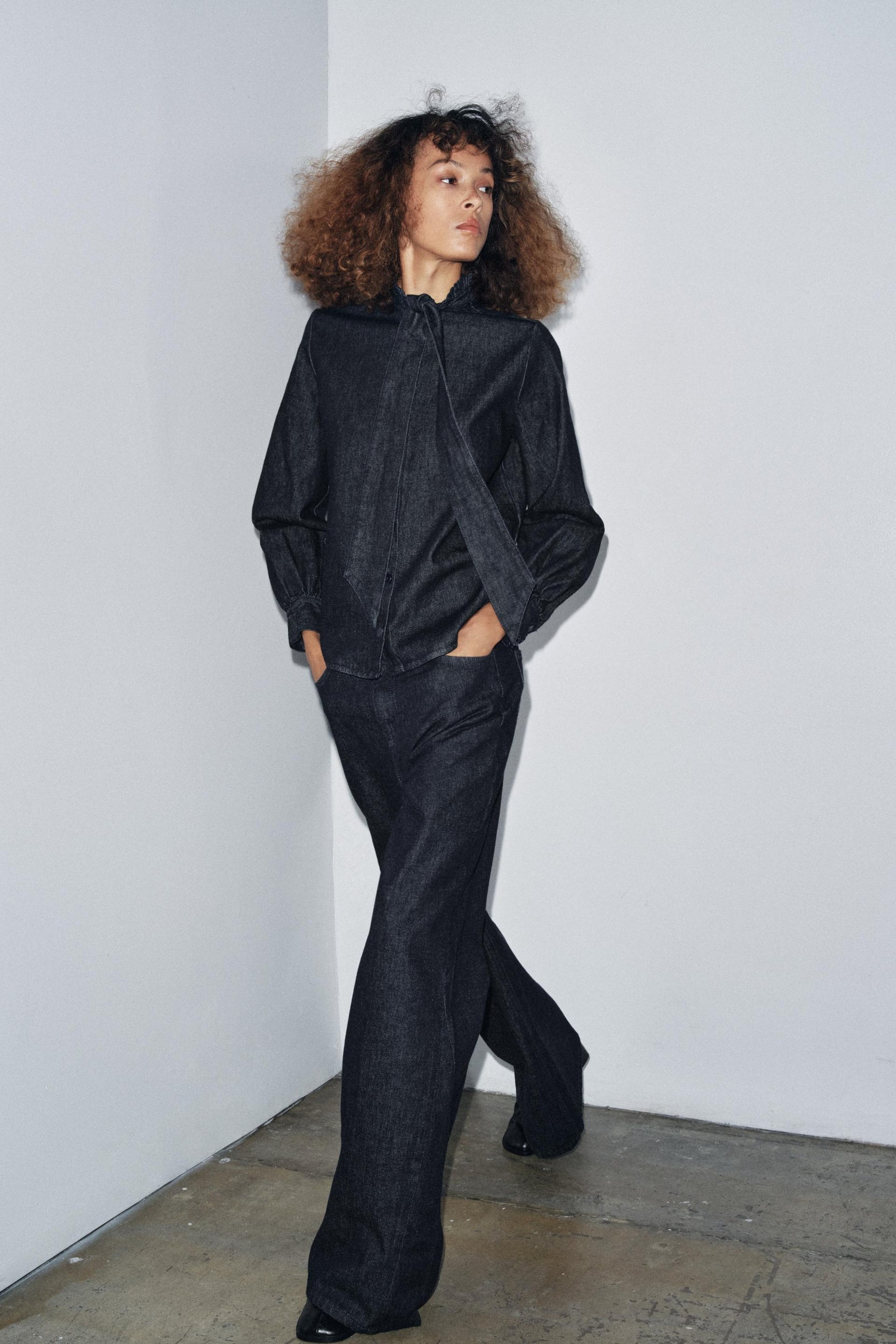 High-Waist-Jeans mit weitem Bein