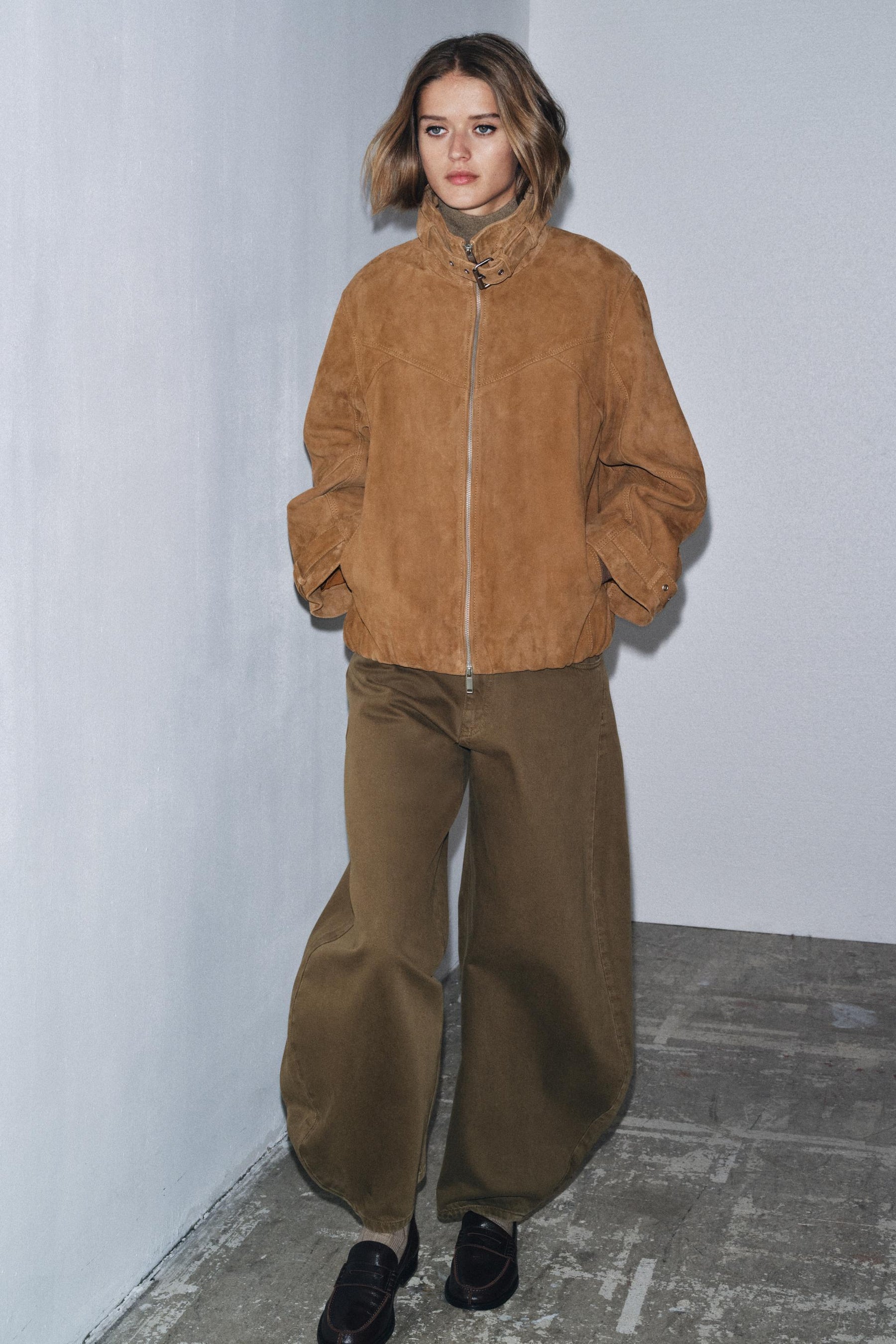 Barrel Mid-Waist Jeans