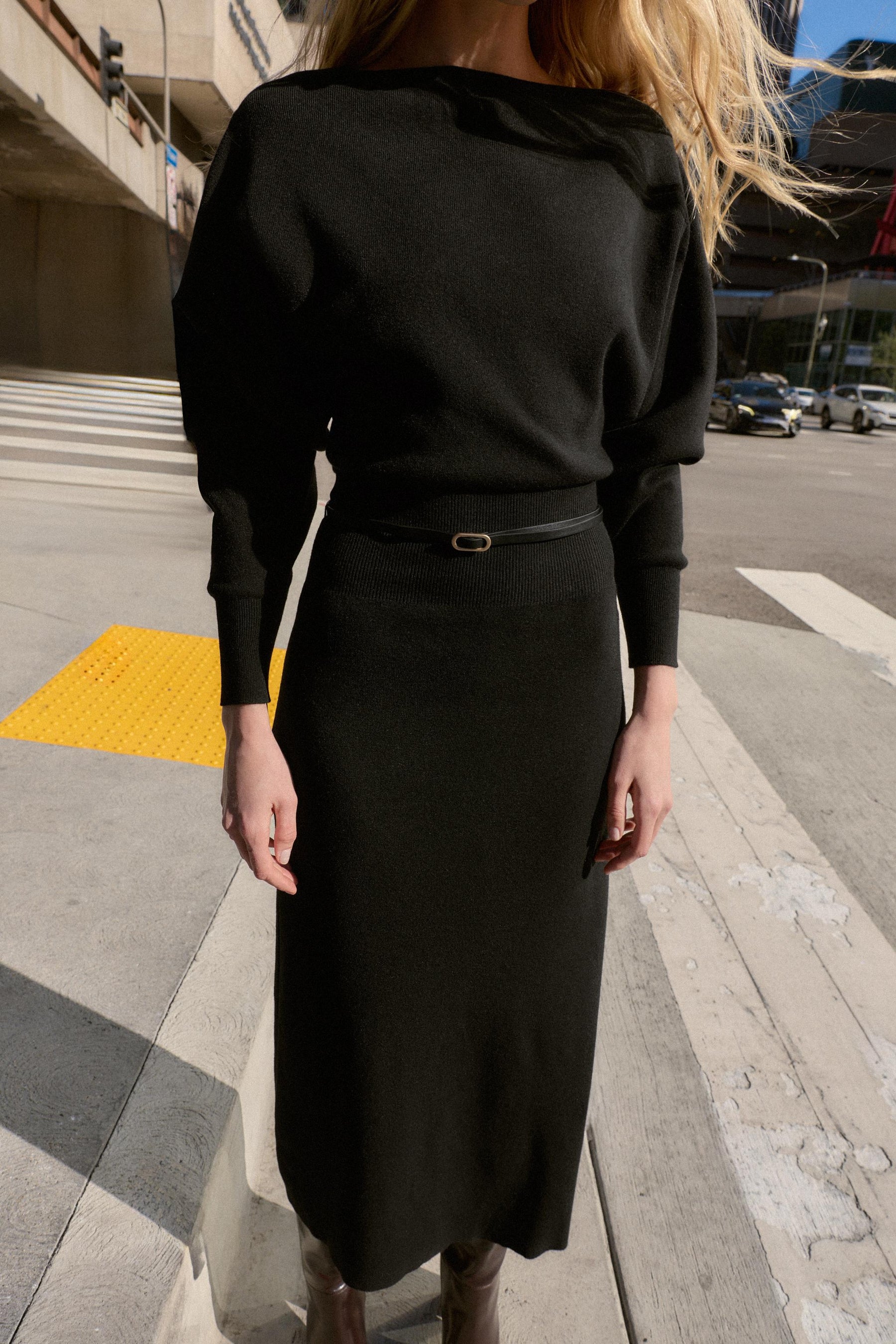 Midikleid mit Gürtel 