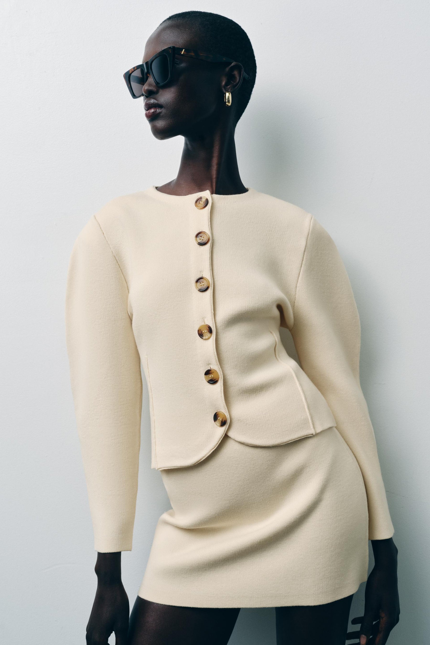 Taillierter Cardigan mit Knöpfen