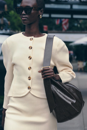 Taillierter Cardigan mit Knöpfen