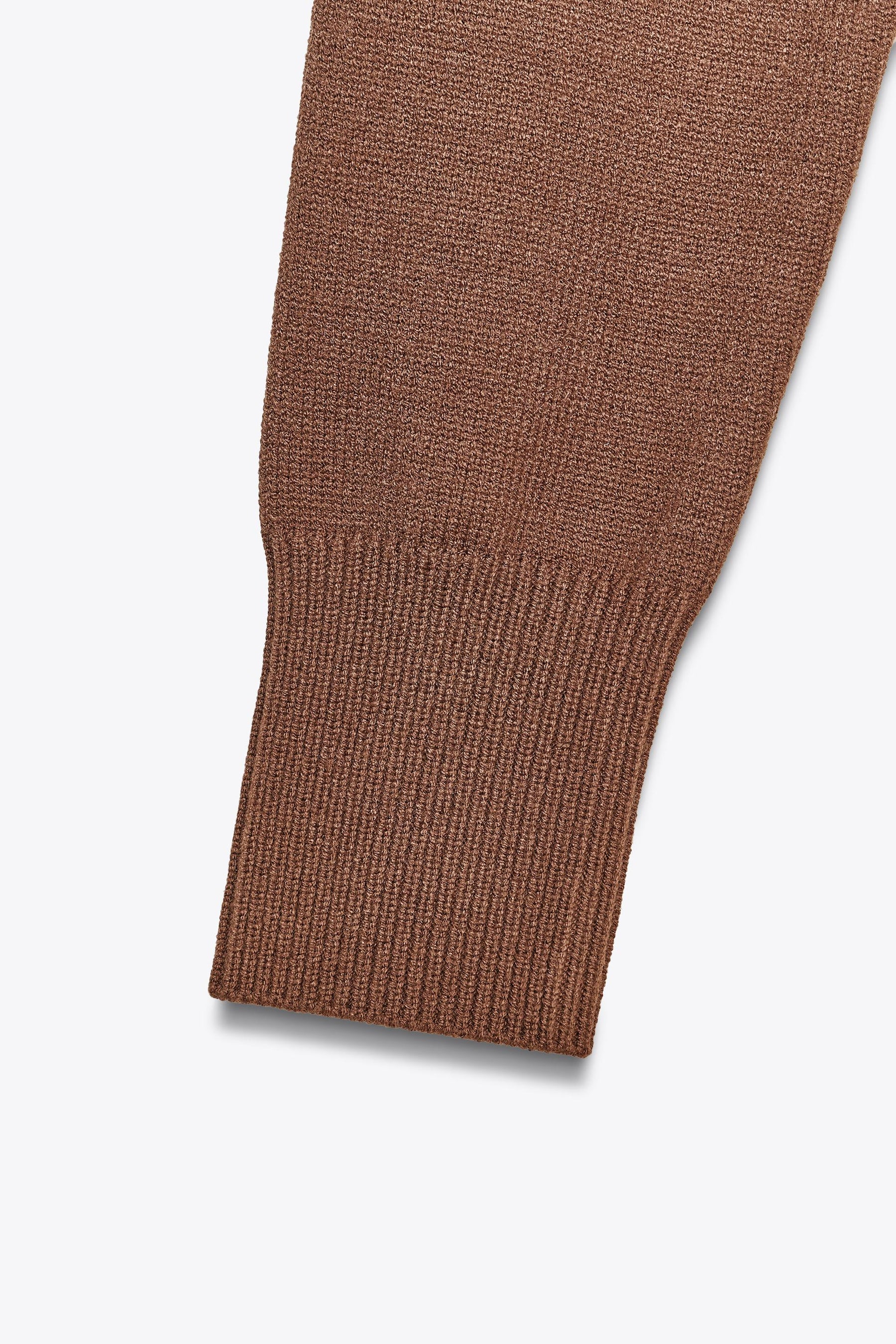 KURZGESTRICHENER PULLOVER