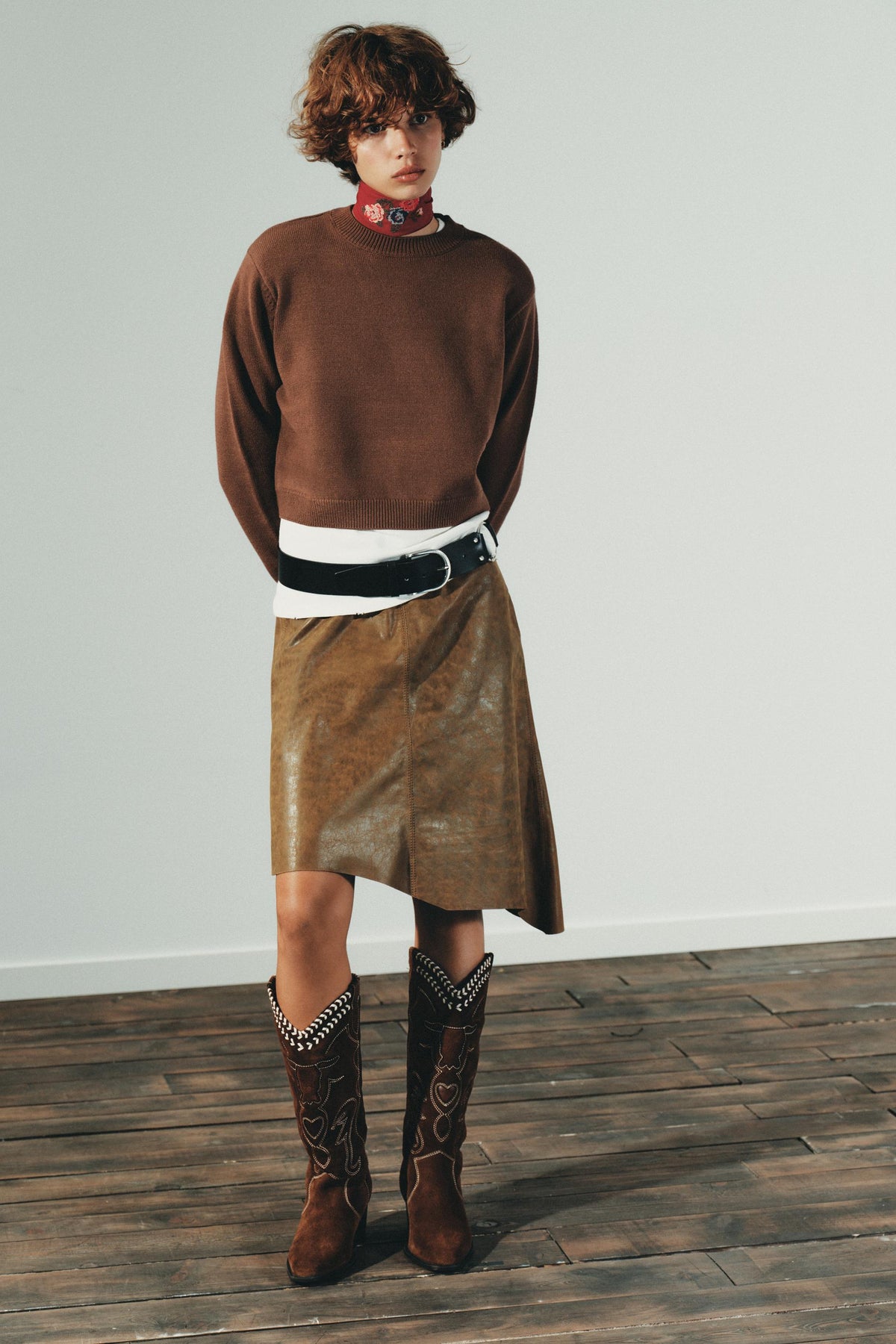 CROPPED KNIT JUMPER WITH SHOULDER PADS - Image 1