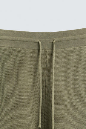 TEXTURED KNITTED BERMUDA SHORTS - Image 8