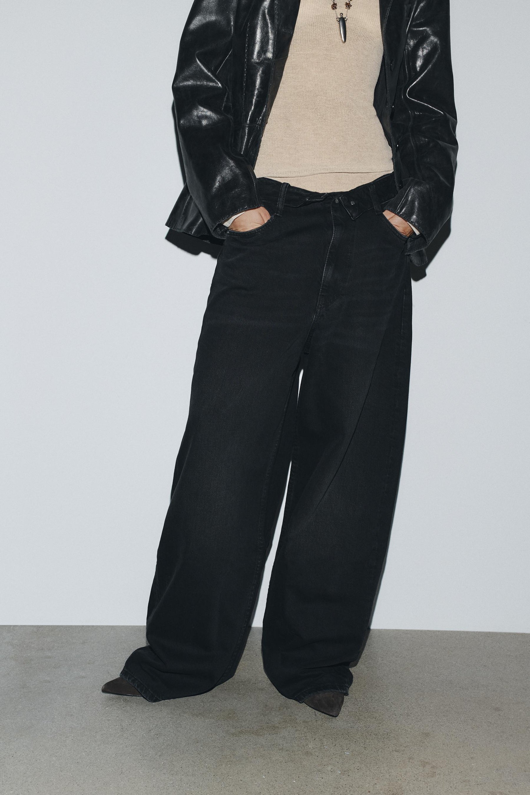 Jeans mit umgeschlagenem Bund