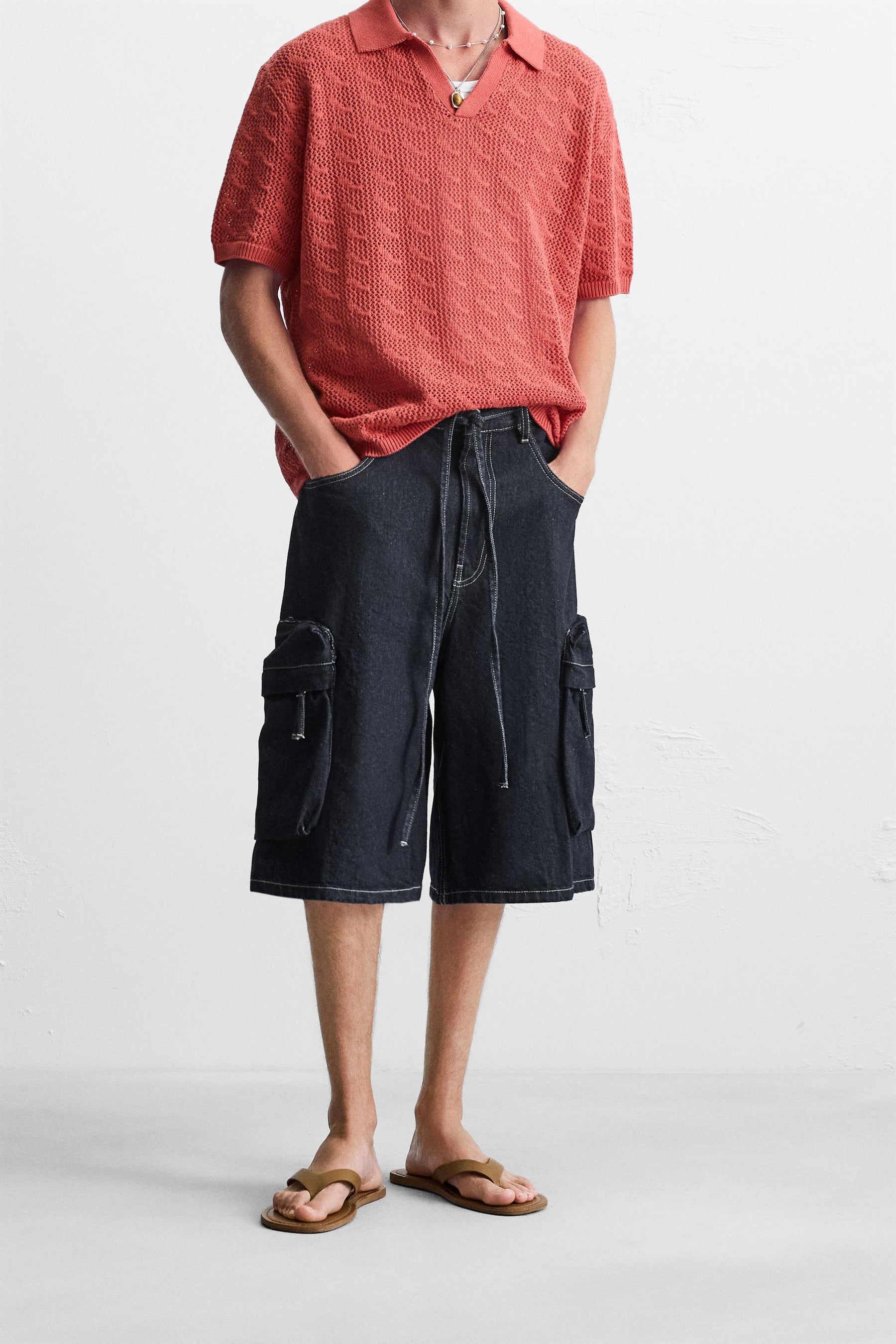 WIDE-LEG DENIM CARGO BERMUDA SHORTS - Image 2