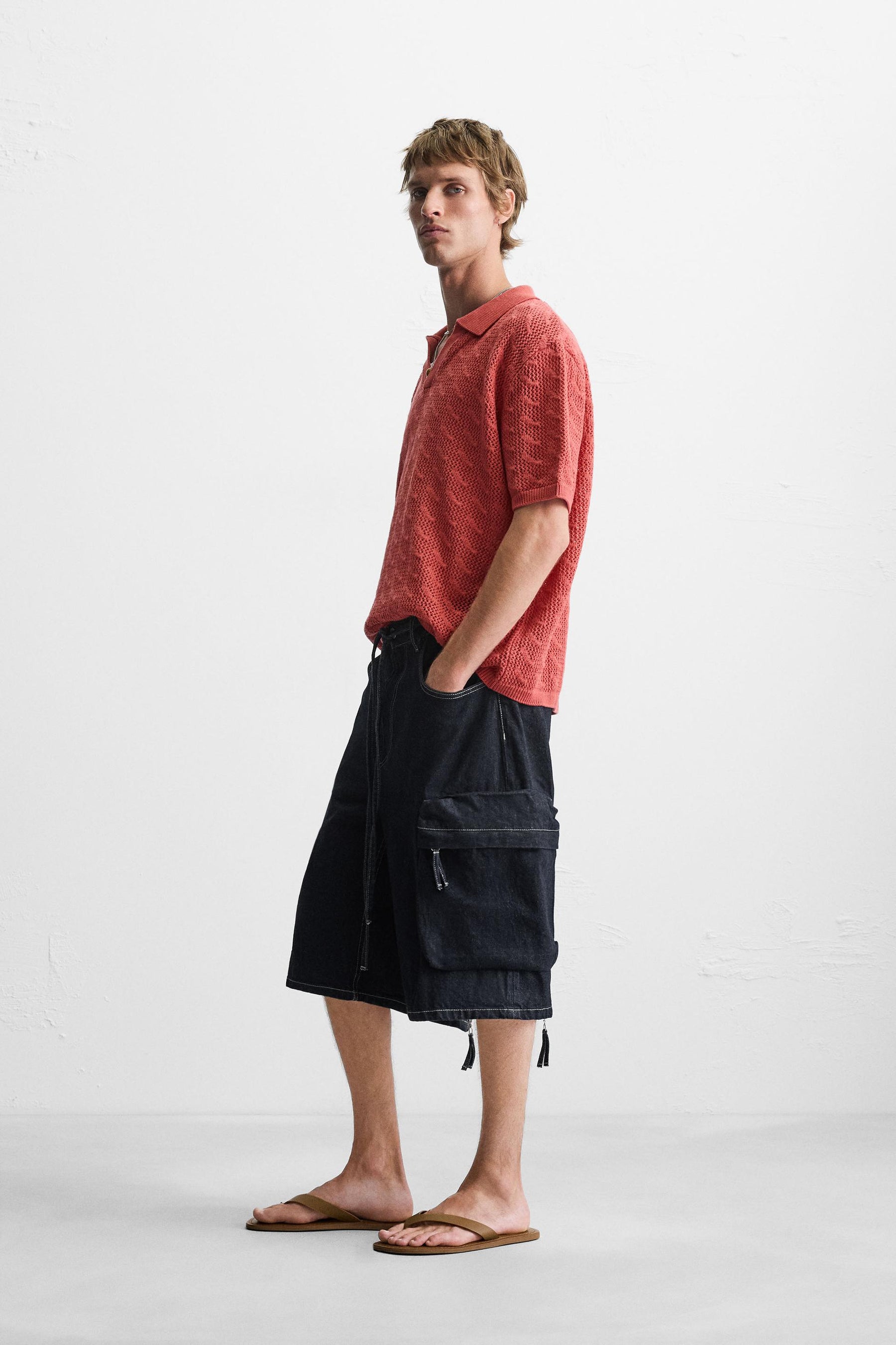 WIDE-LEG DENIM CARGO BERMUDA SHORTS - Image 4