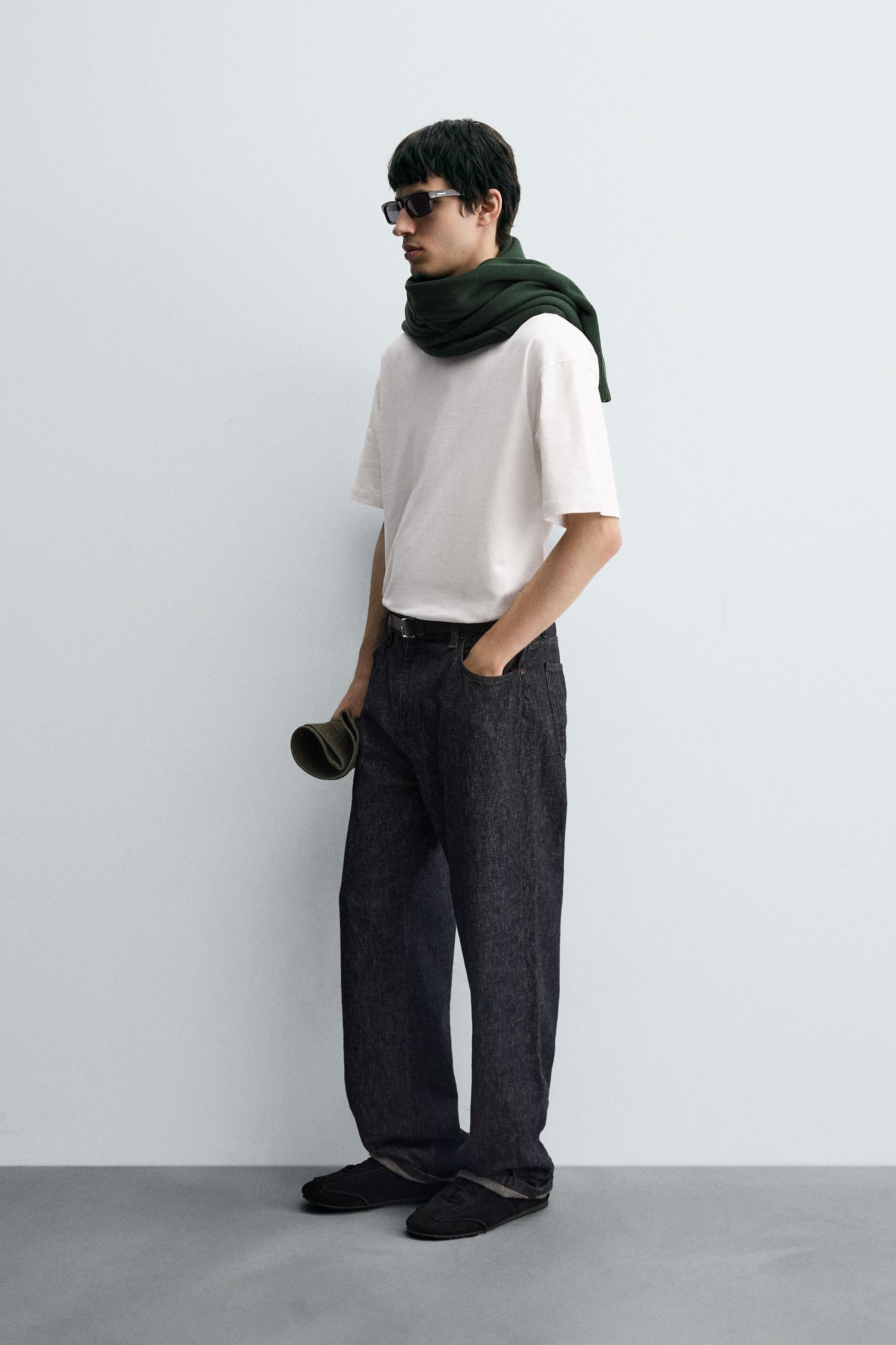 EMBROIDERED PATCH T-SHIRT - Image 4