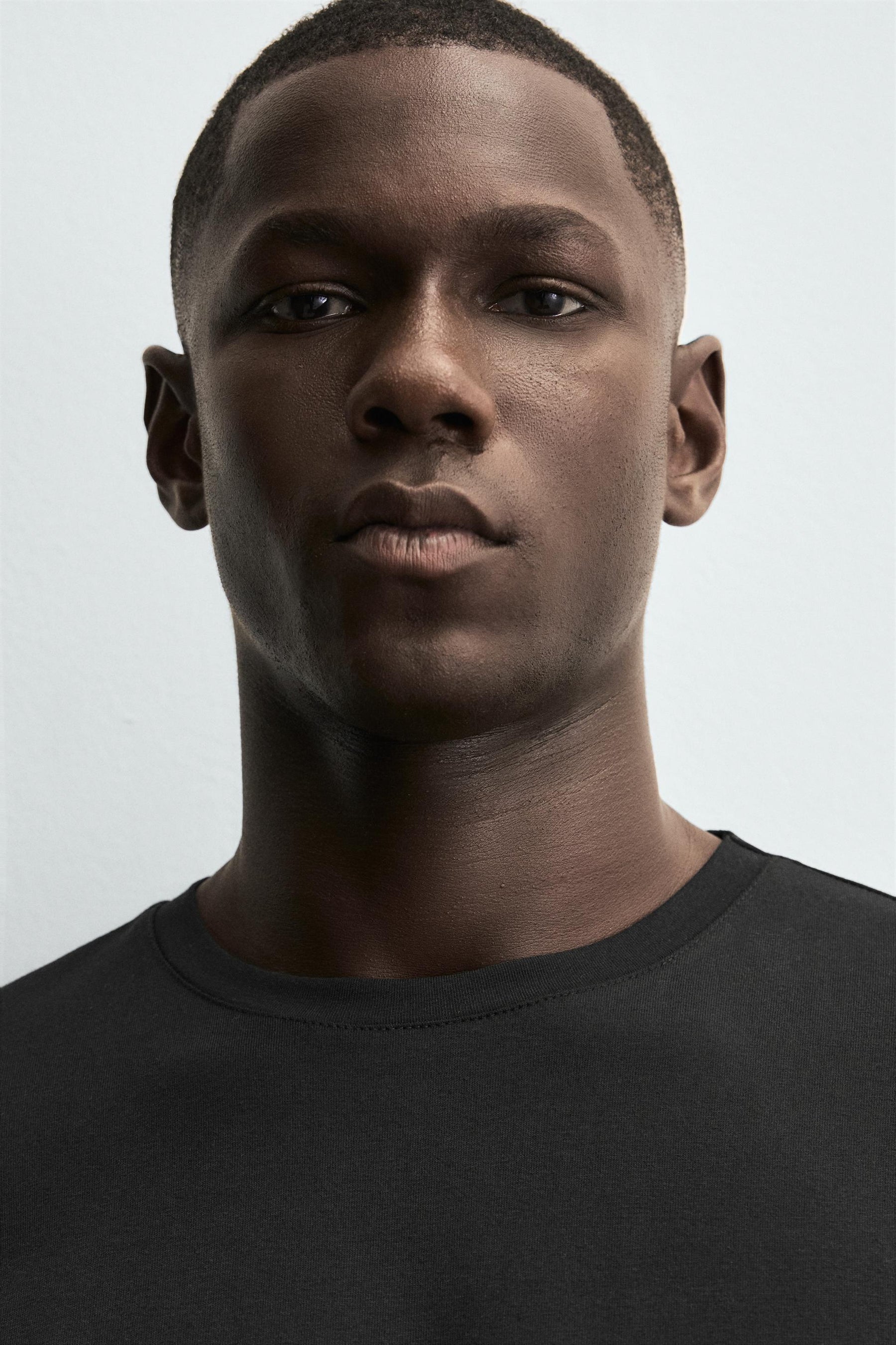 BASIC SLIM FIT T-SHIRT - Image 5